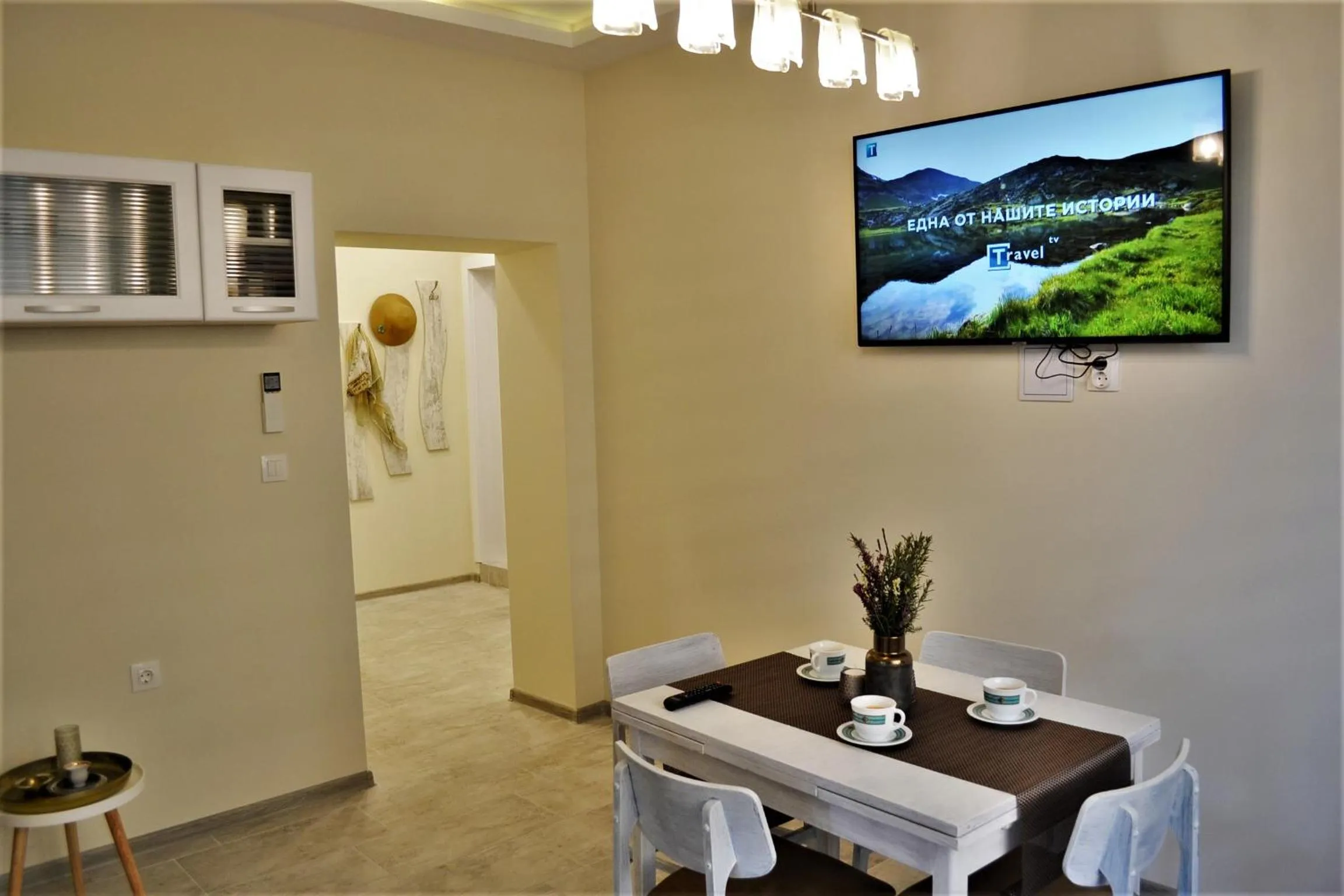 Communal lounge/ TV room in Guest Apartment Balkan