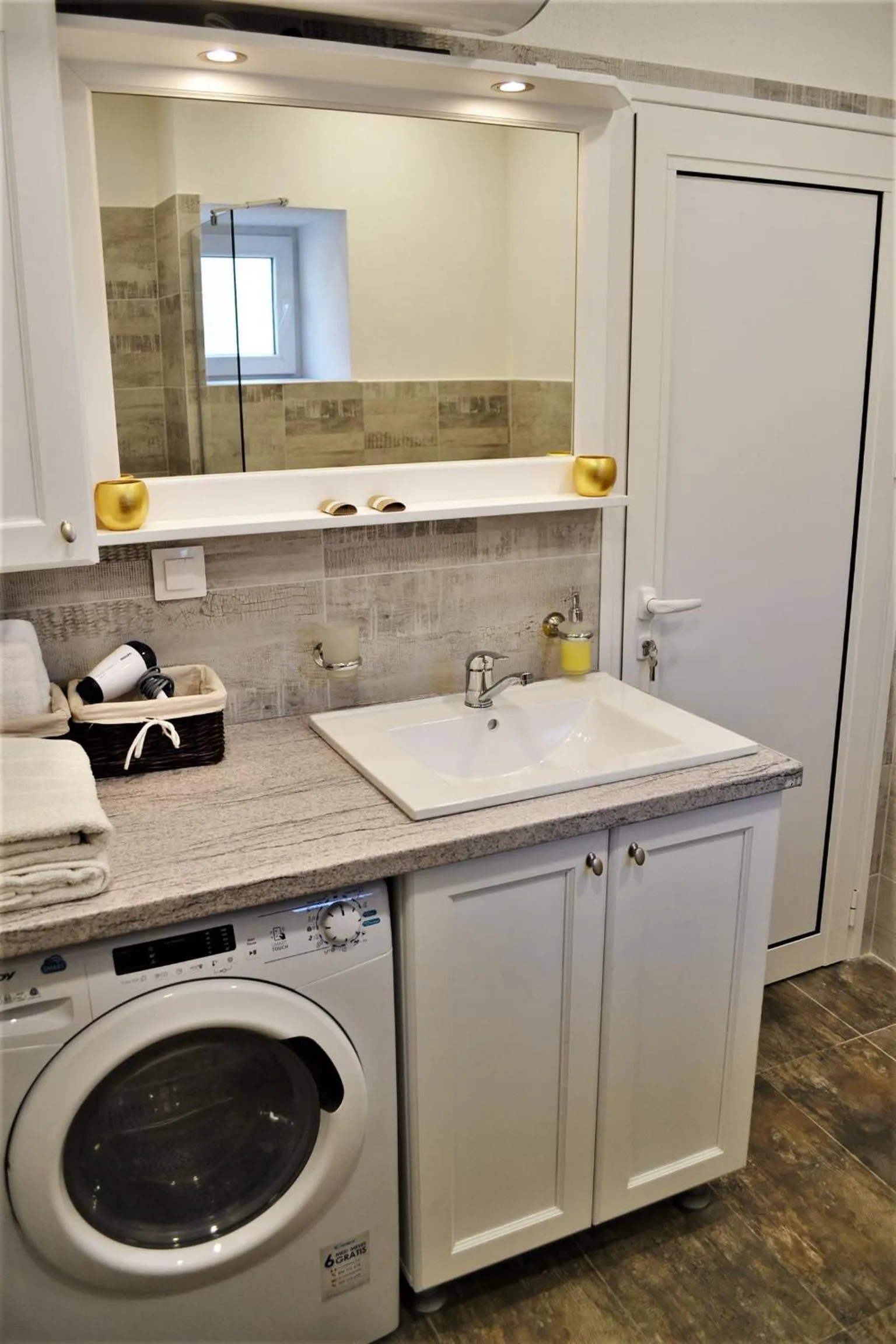 Bathroom in Guest Apartment Balkan