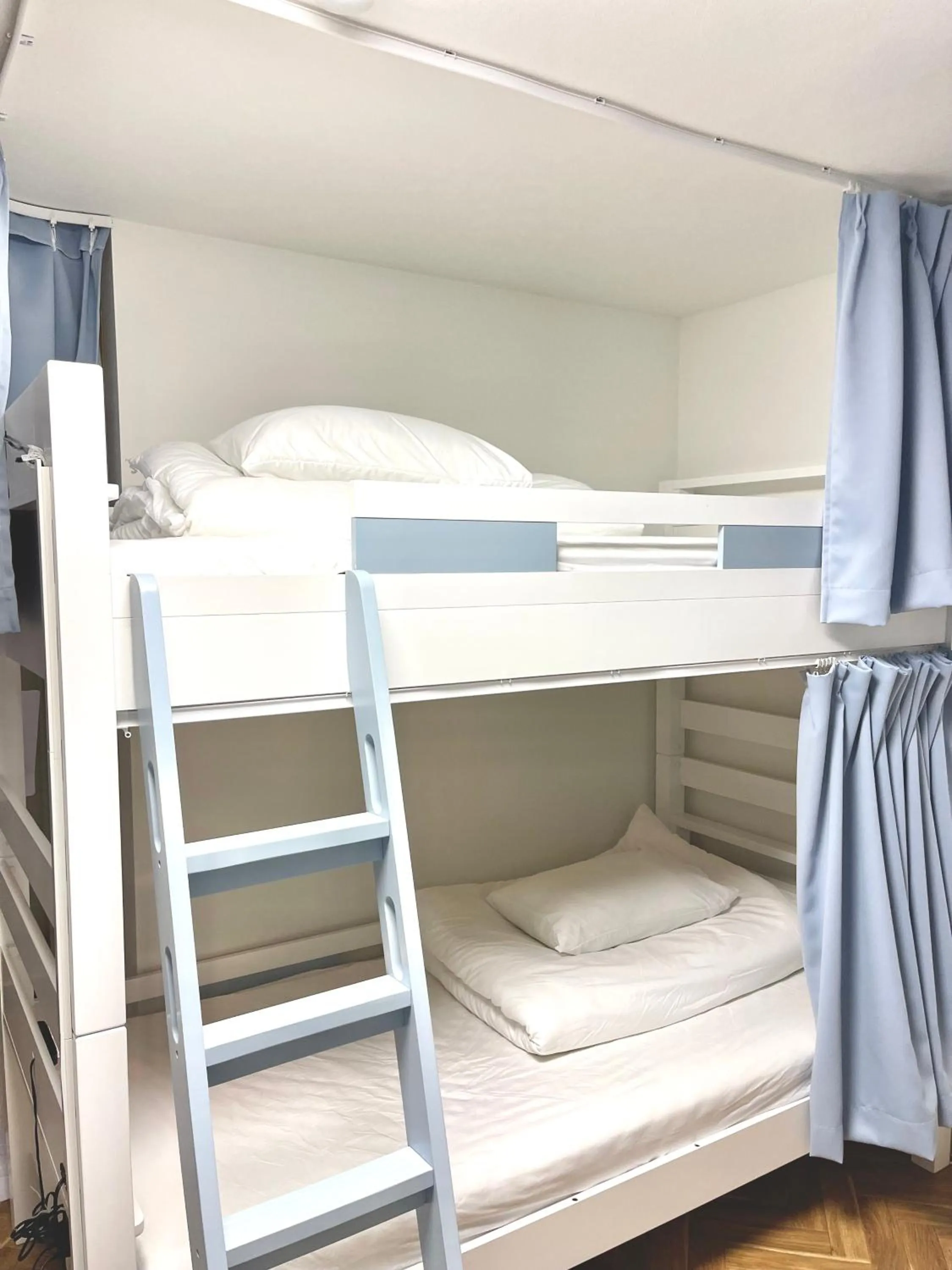 Bed in Guesthouse All you need - All rooms have an ocean view!