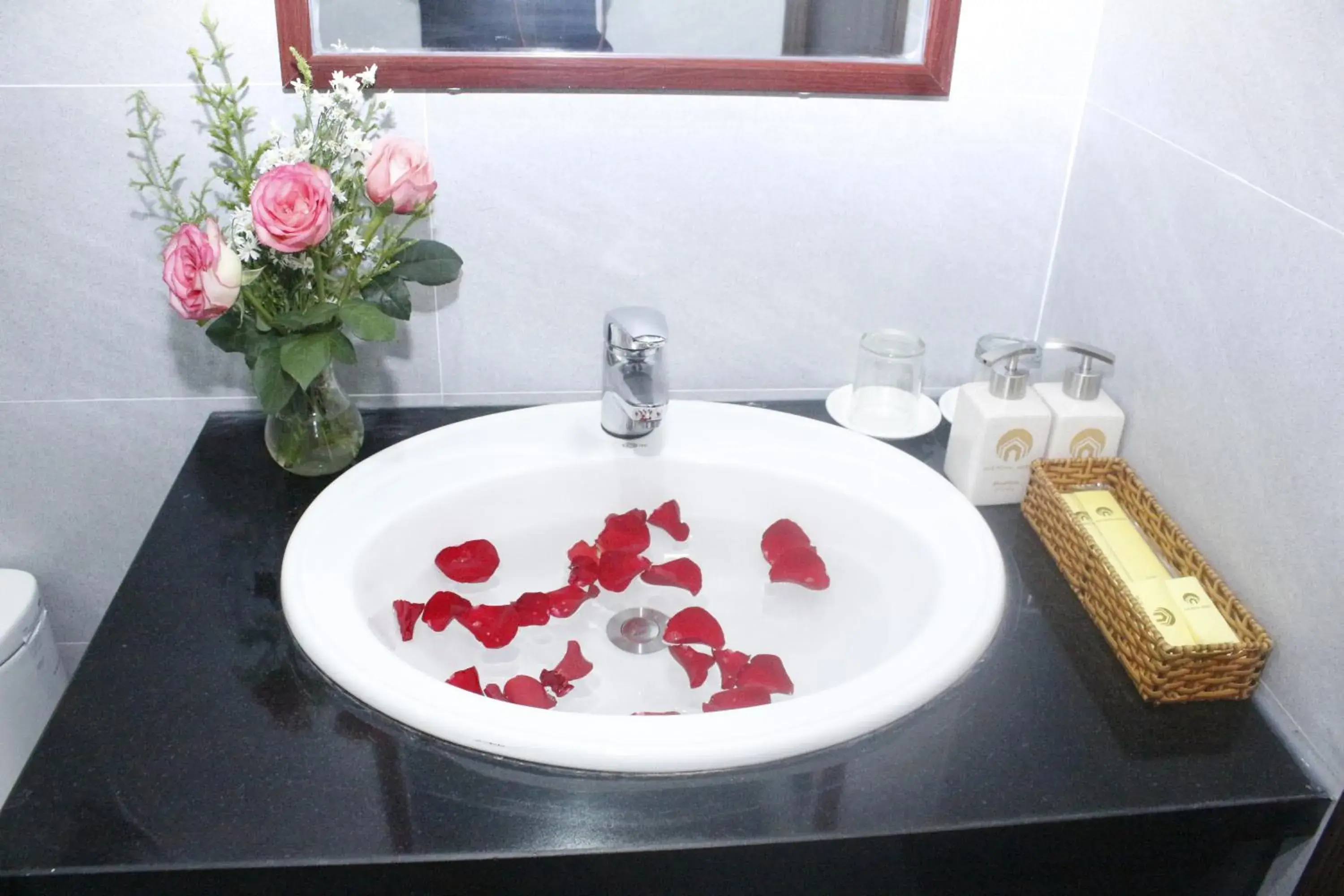 Restaurant/places to eat in Hue Royal Hotel Restaurant/places to eat in Hue Royal Hotel