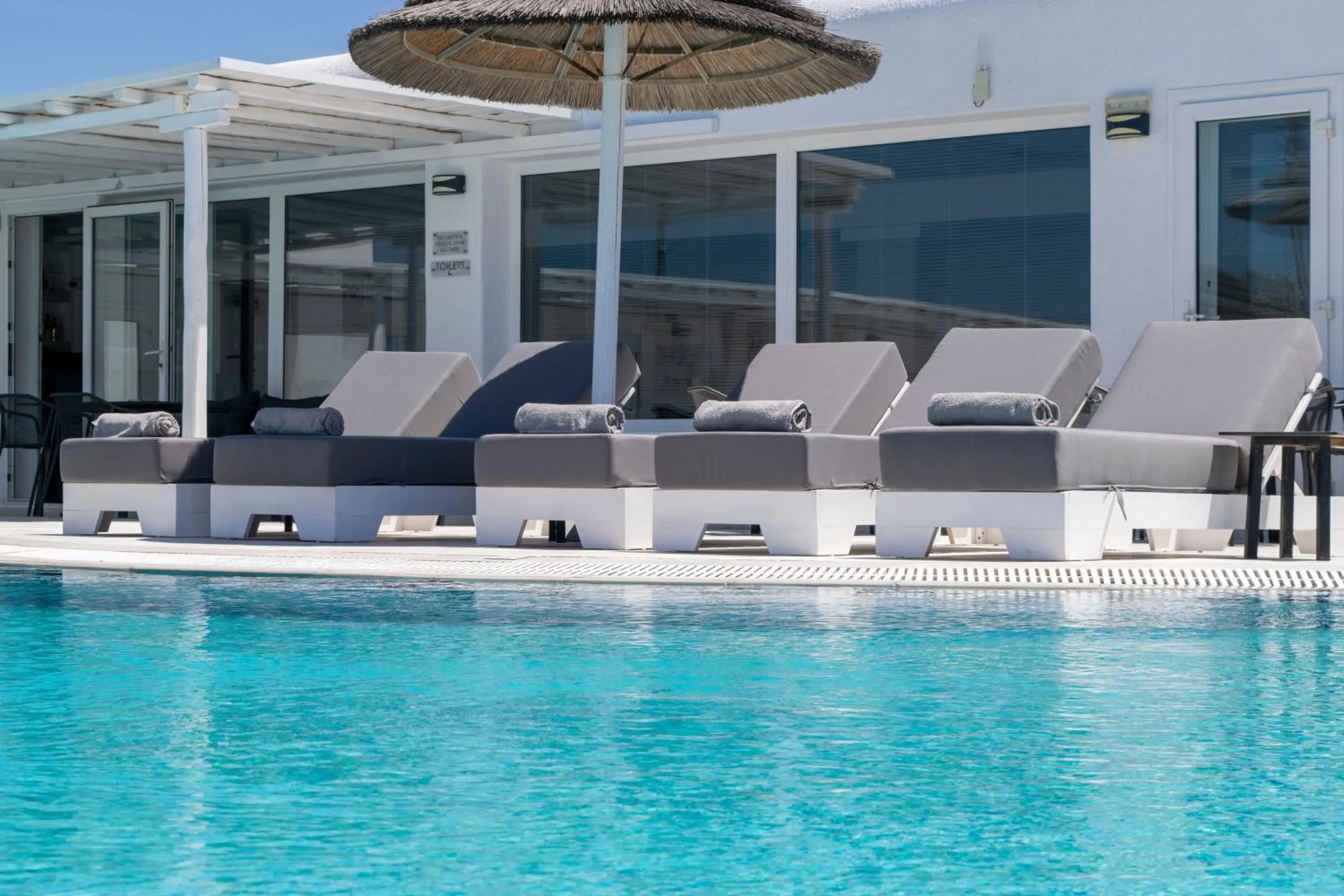 Swimming pool in Giannoulaki Resort