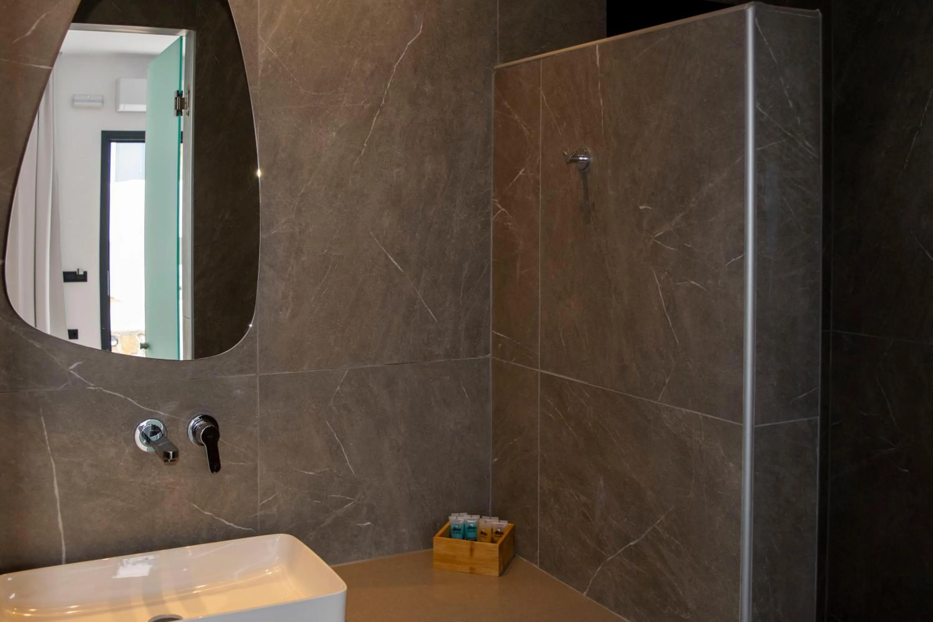 Bathroom in Giannoulaki Resort