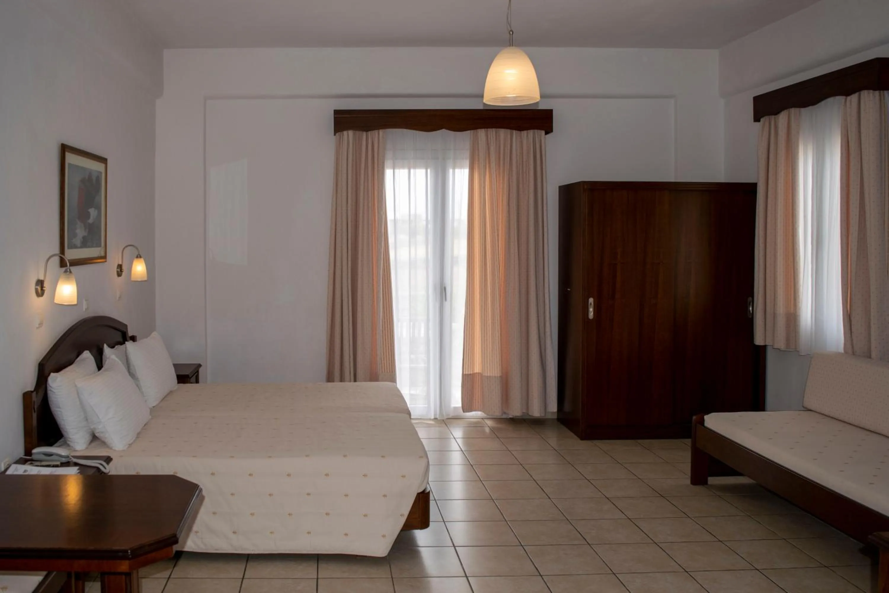 Photo of the whole room in Giannoulaki Resort