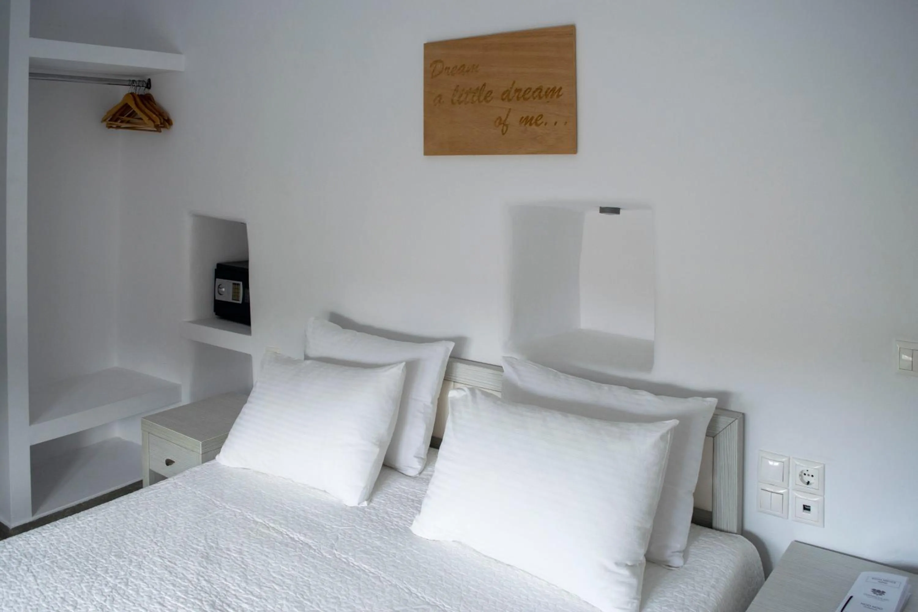 Photo of the whole room in Giannoulaki Resort