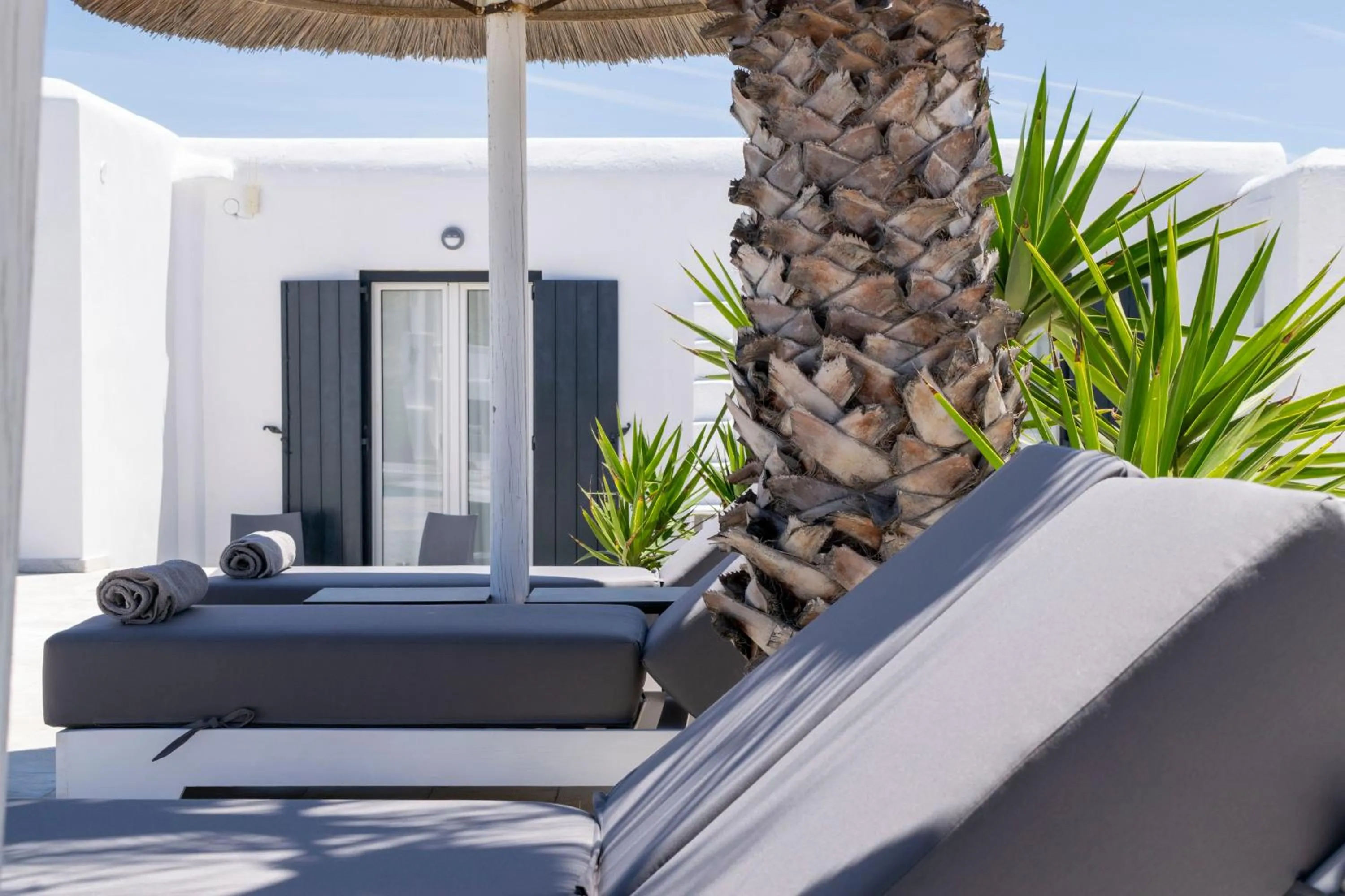 sunbed in Giannoulaki Resort