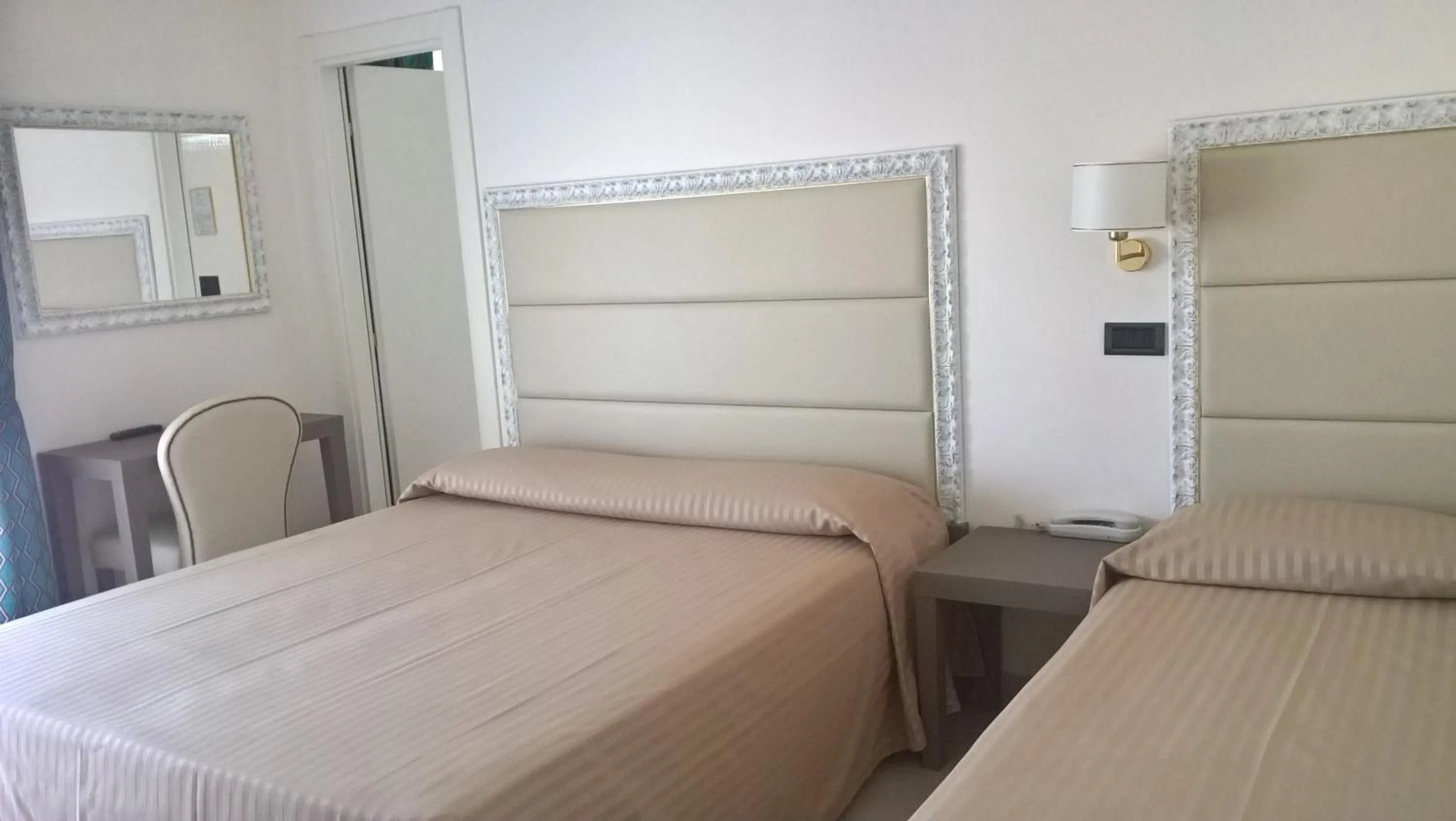 Photo of the whole room, Bed in Hotel La Pace - Bianchi Hotels