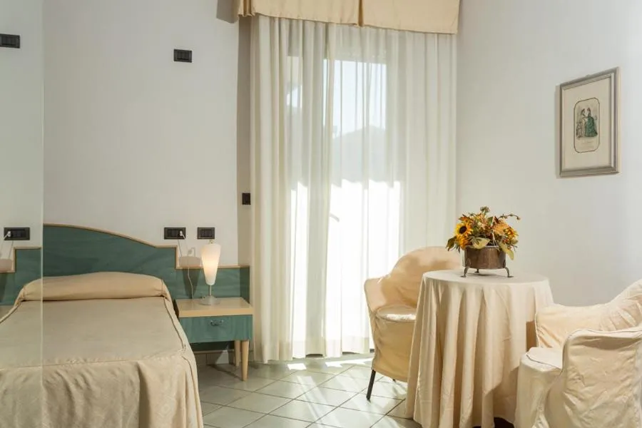 Photo of the whole room, Bed in Hotel La Pace - Bianchi Hotels
