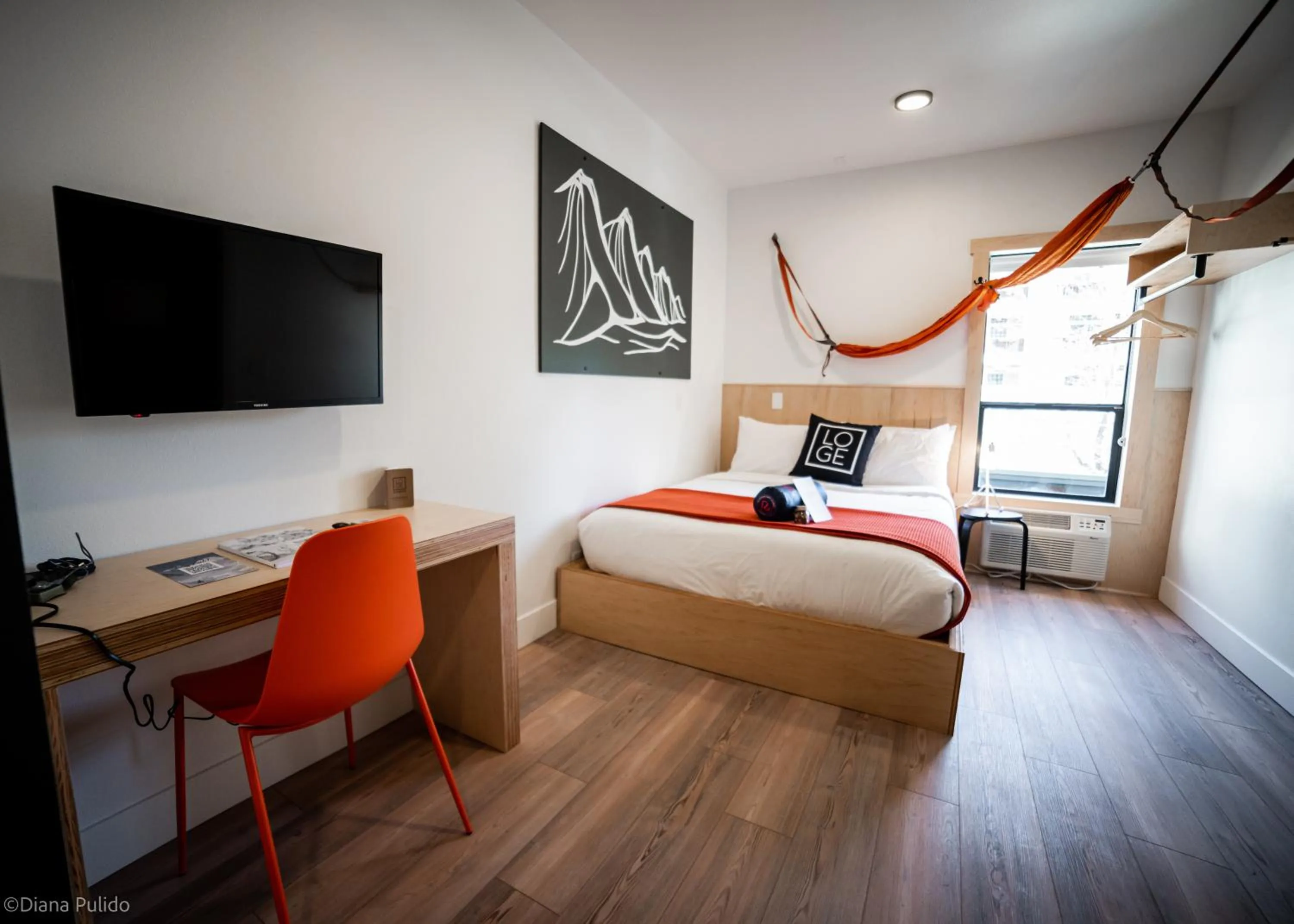 Bed in LOGE Leavenworth