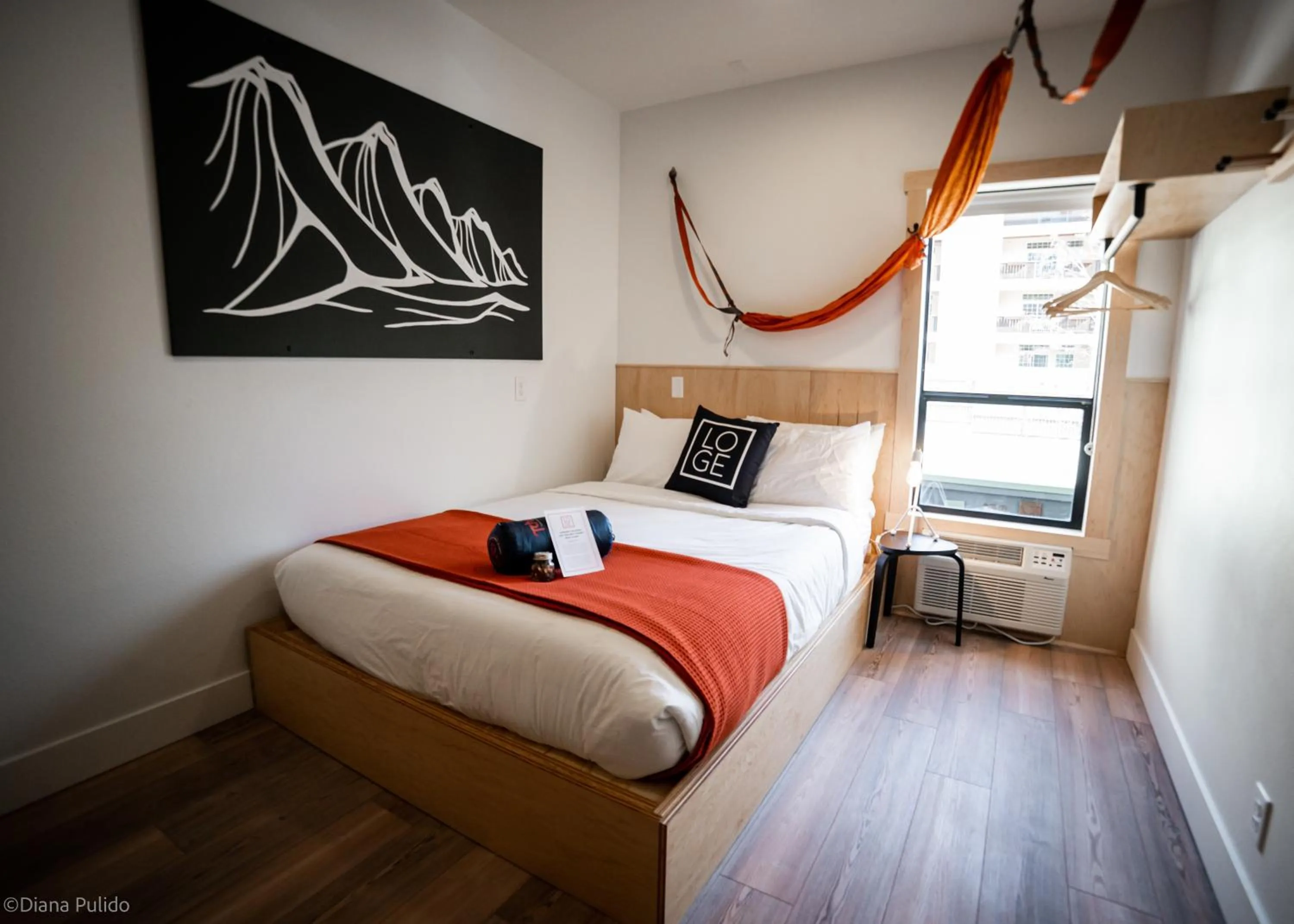 Bed in LOGE Leavenworth