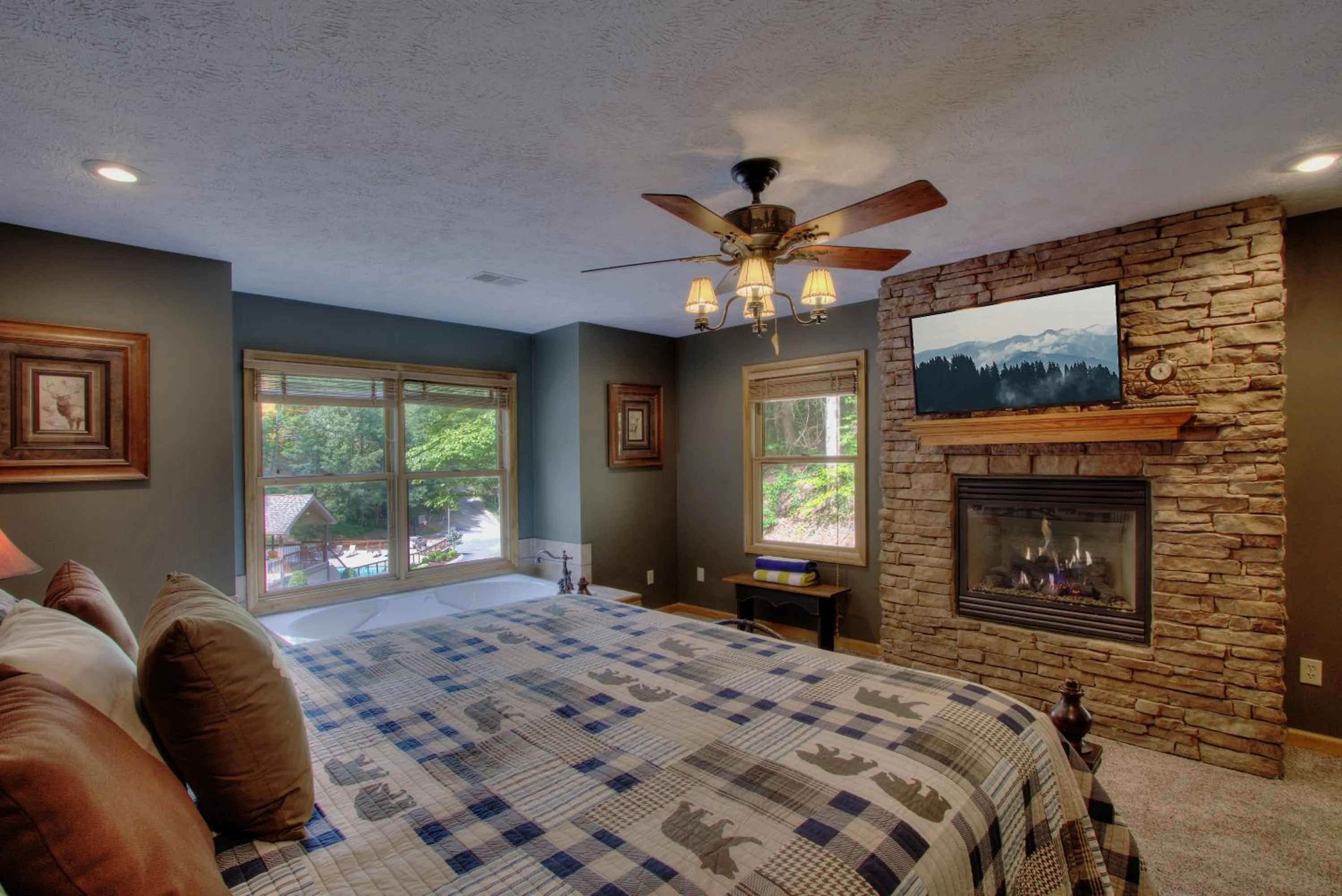 TV and multimedia, Bed in Gorgeous "Country Roads" by HoneyBearCabins 4BR 4BA, next to pool, easy drive, main strip location!