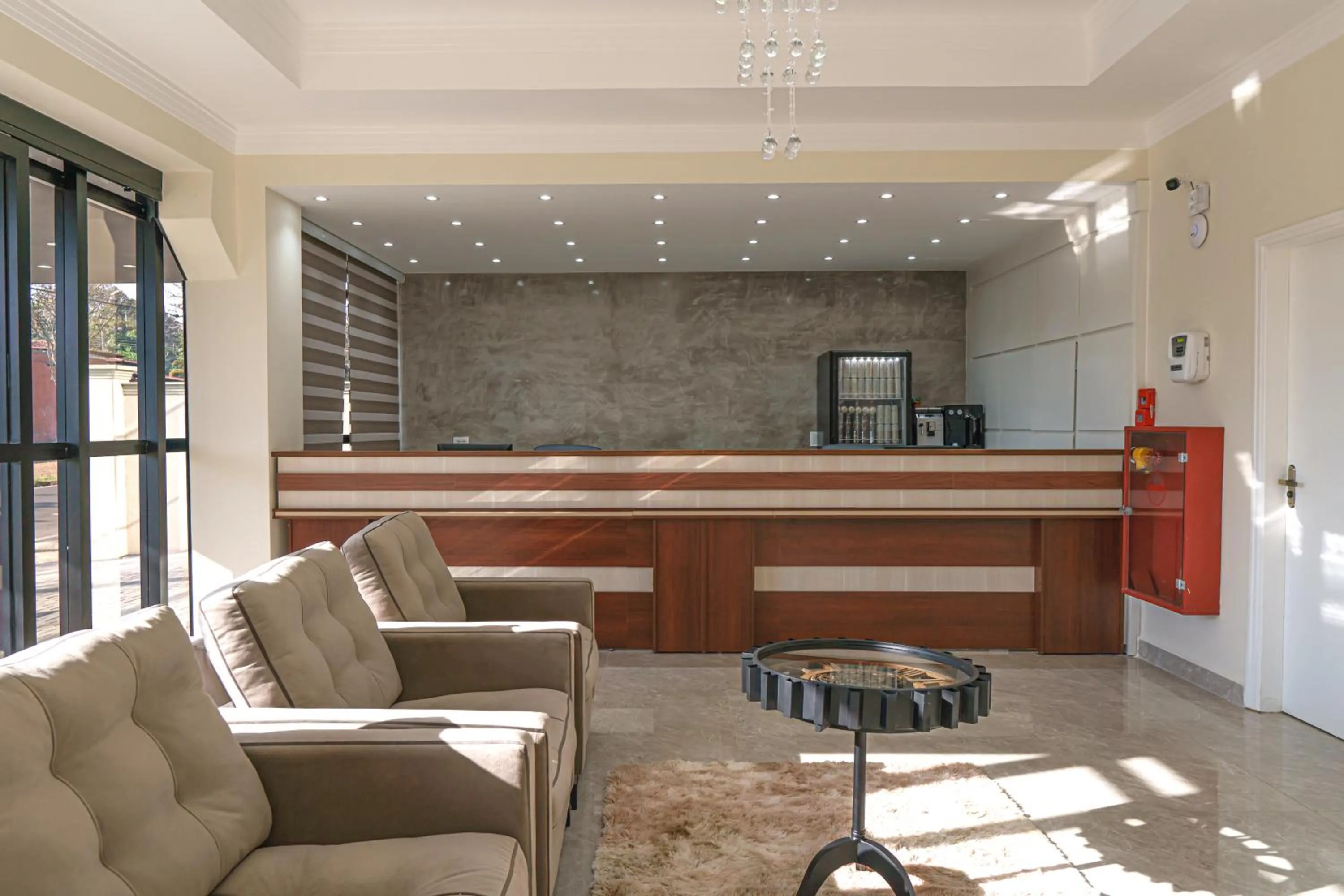 Communal lounge/ TV room in HOTEL LAGO ARARAS