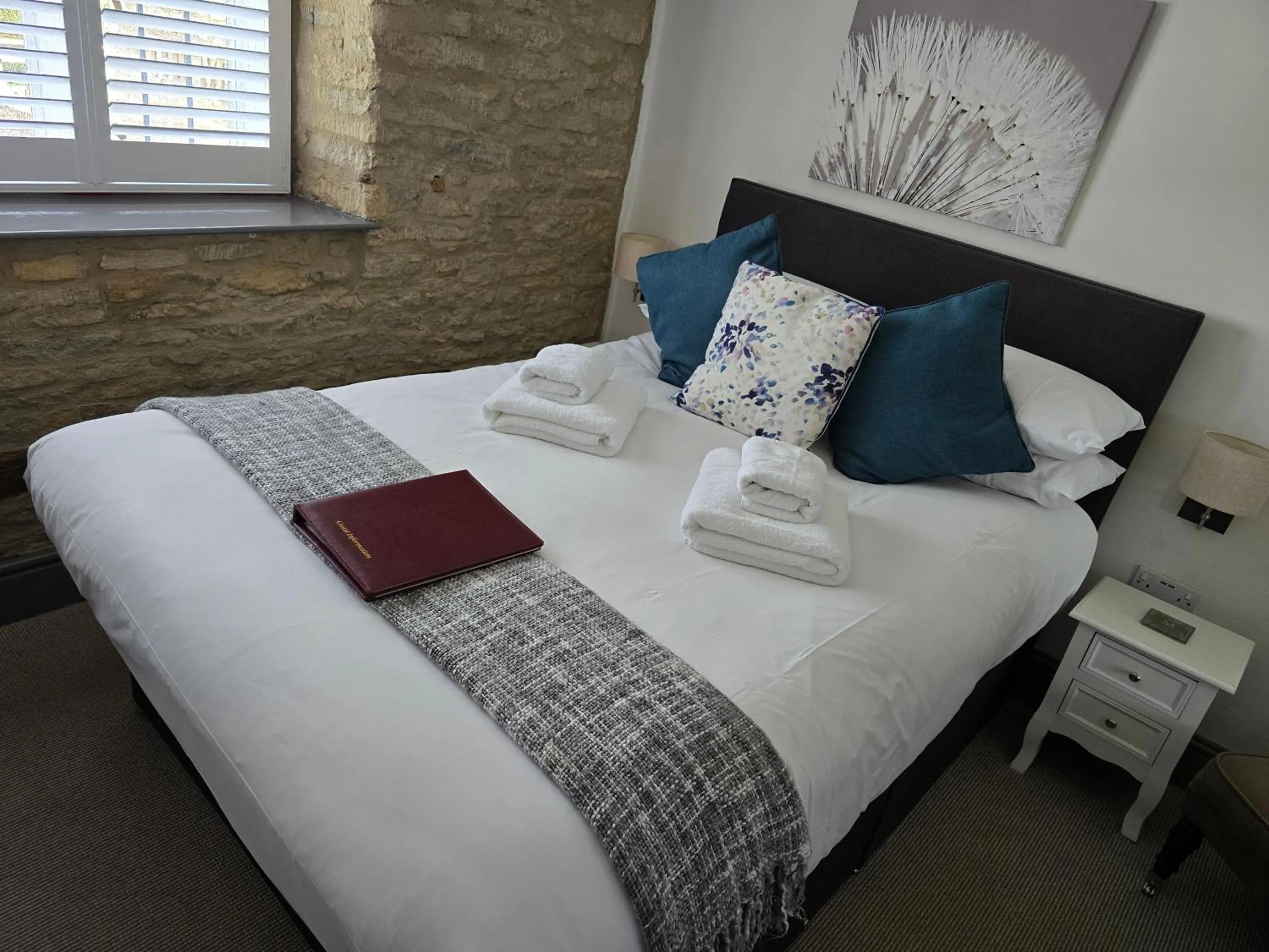 Bed in The Masons Arms