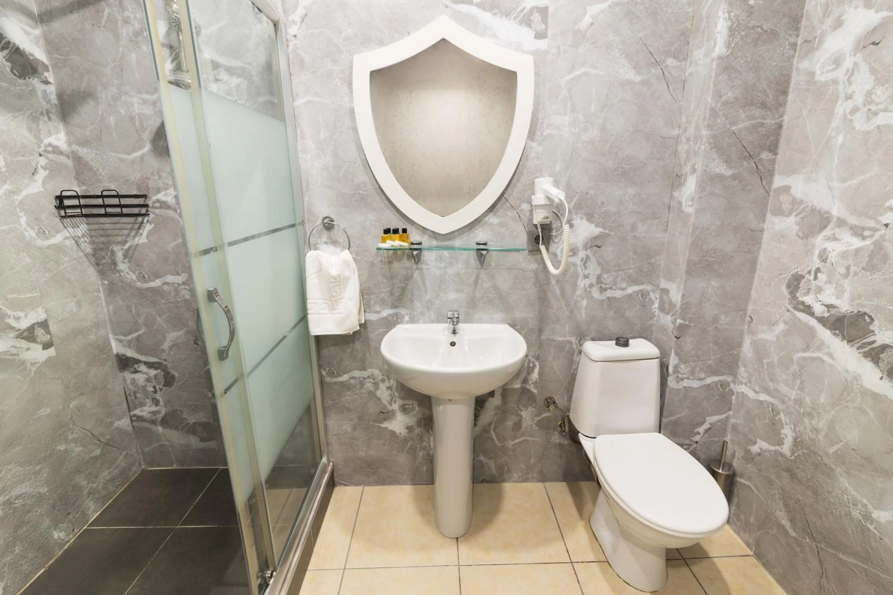 Shower in Kupa HOTEL