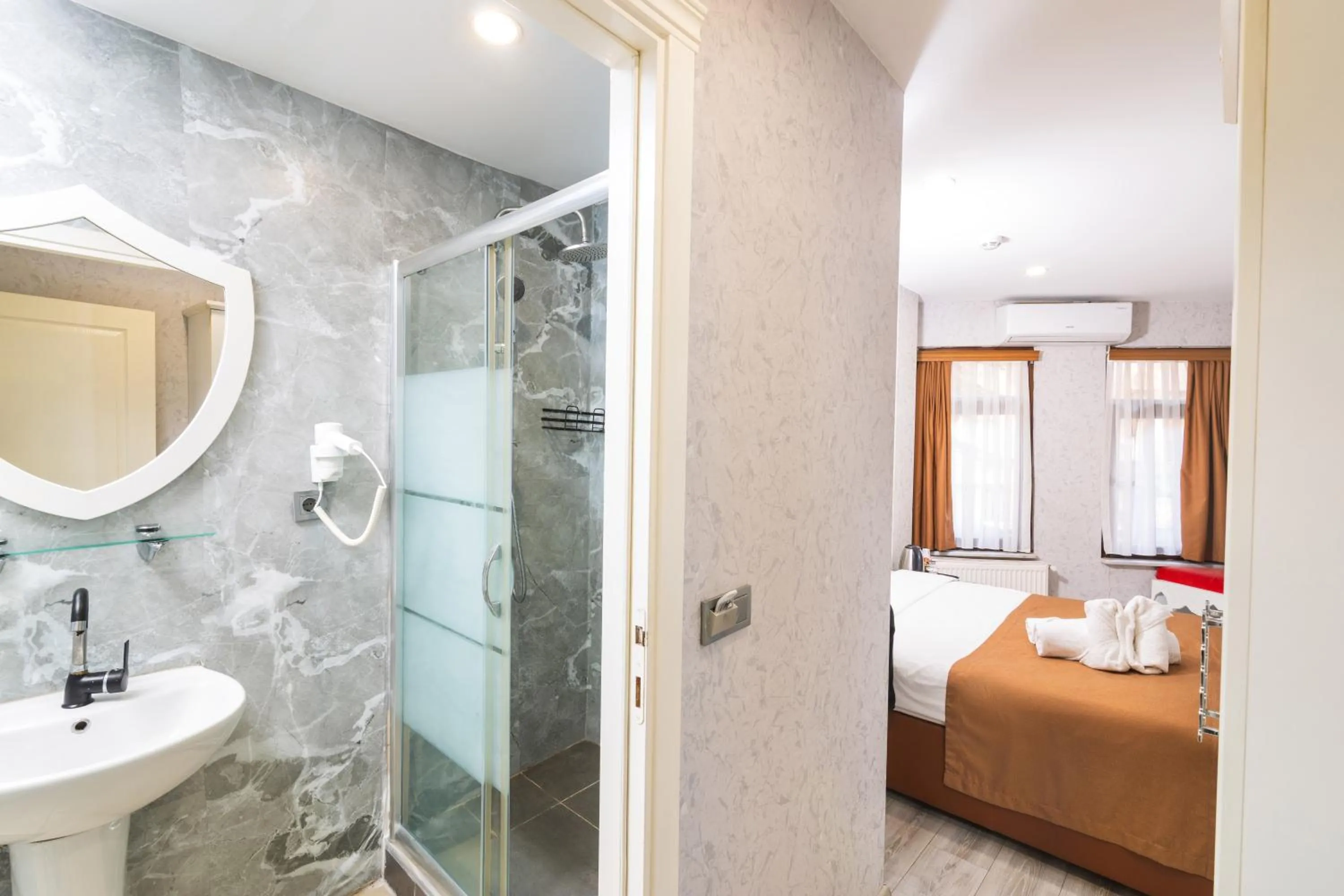 Photo of the whole room, Bed in Kupa HOTEL