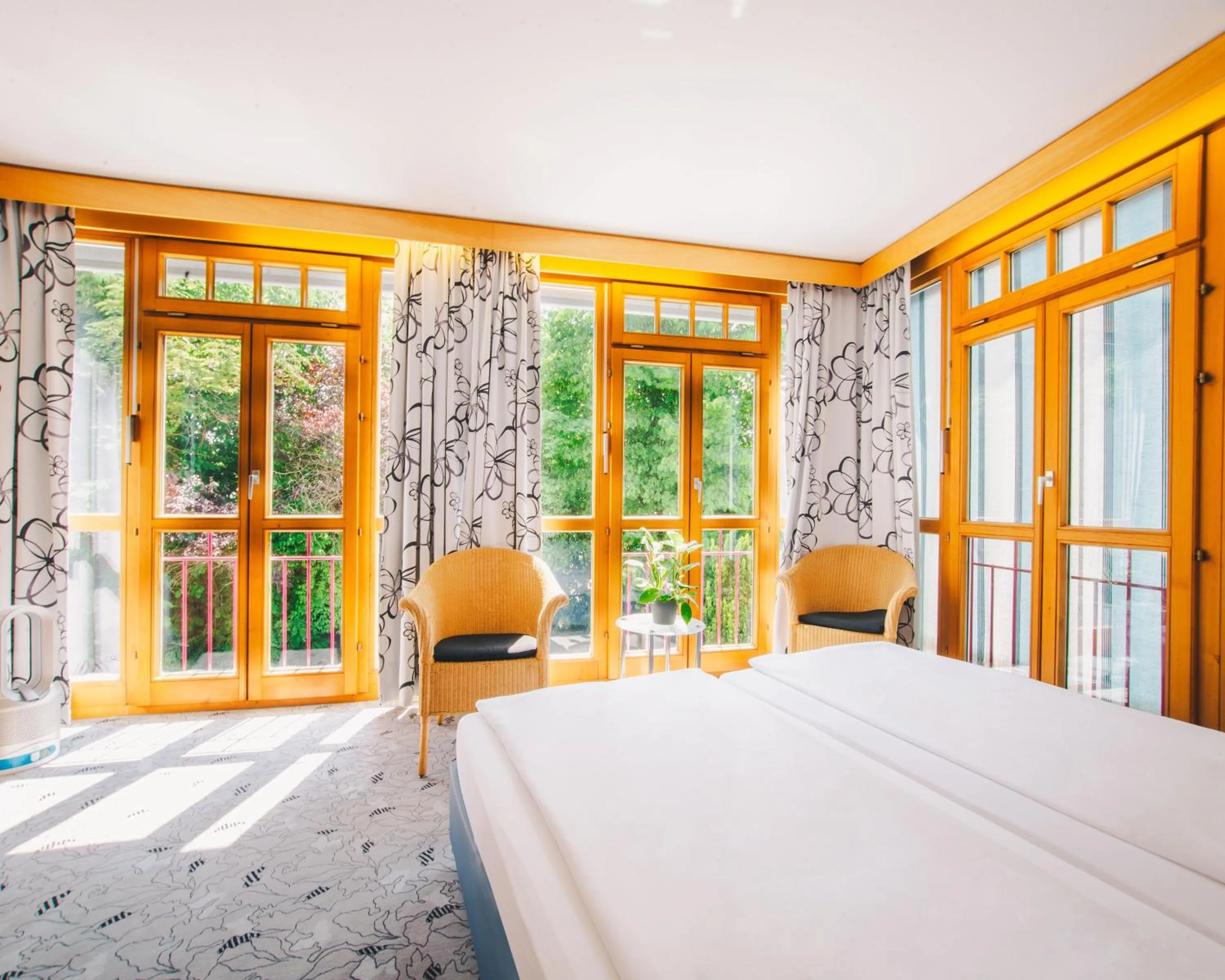 Photo of the whole room, Bed in Villa Waldperlach by Blattl