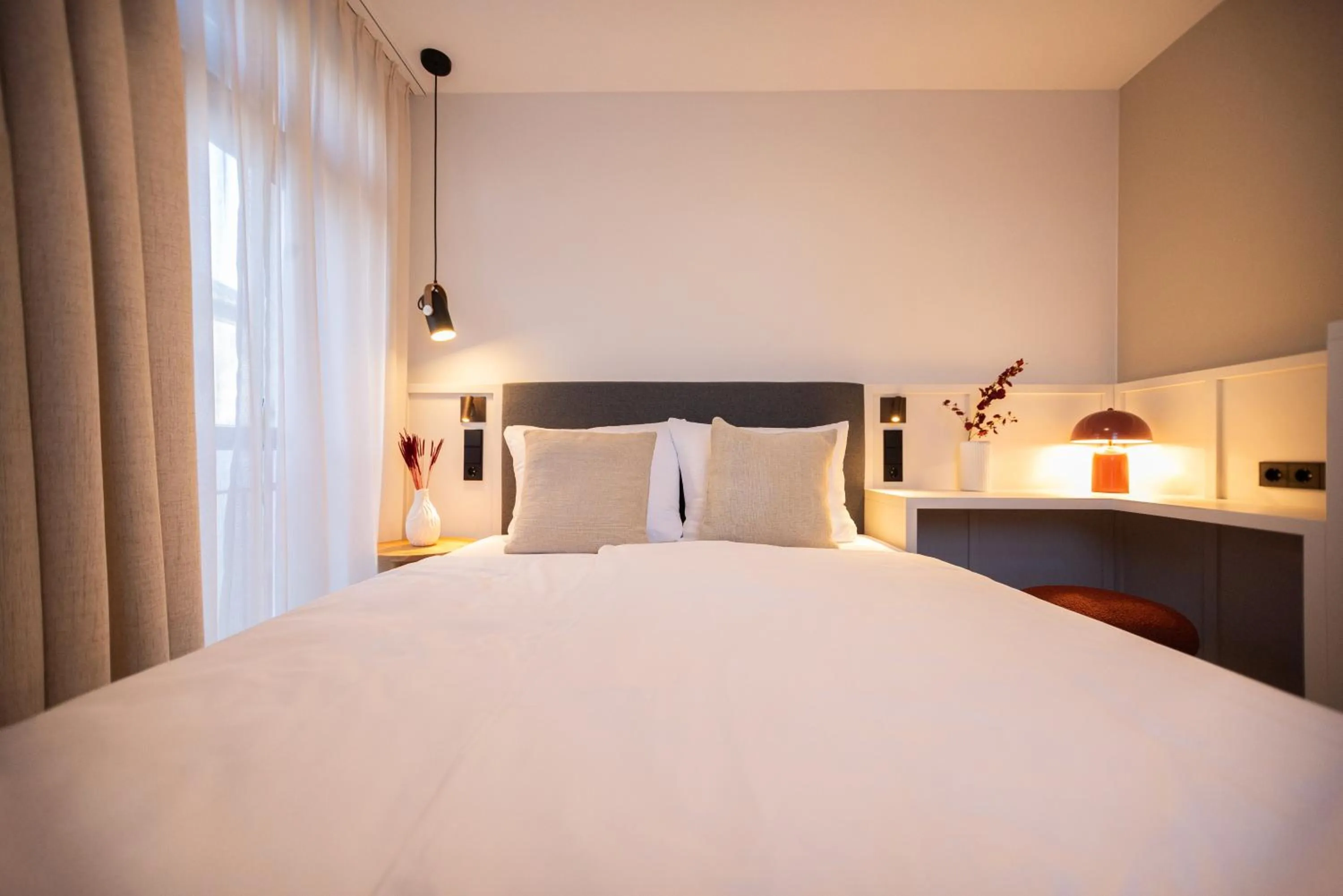 Photo of the whole room, Bed in Villa Waldperlach by Blattl