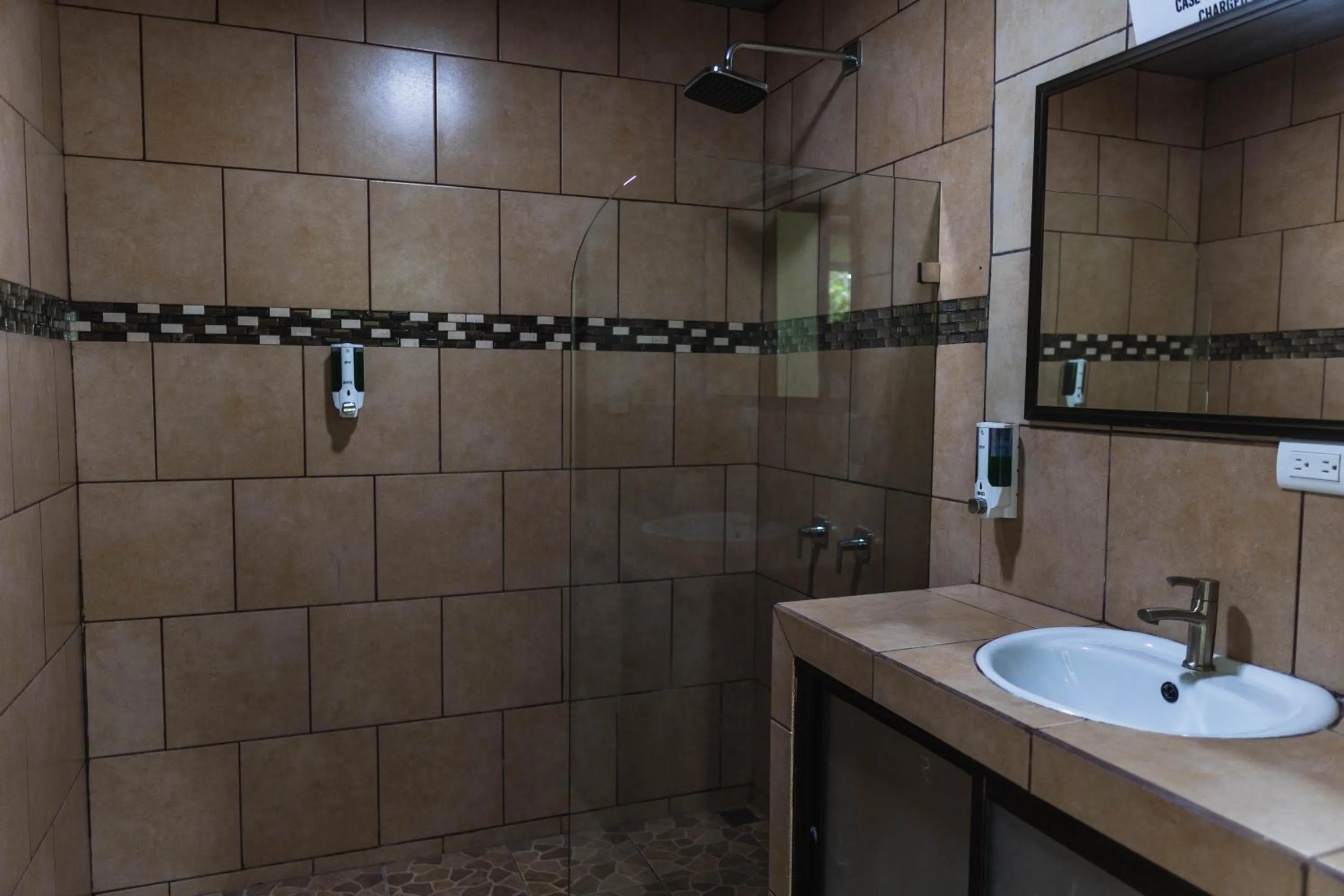 HOTEL, VILLAS y GLAMPINGS MYA -PUERTO VIEJO, Limon, CR