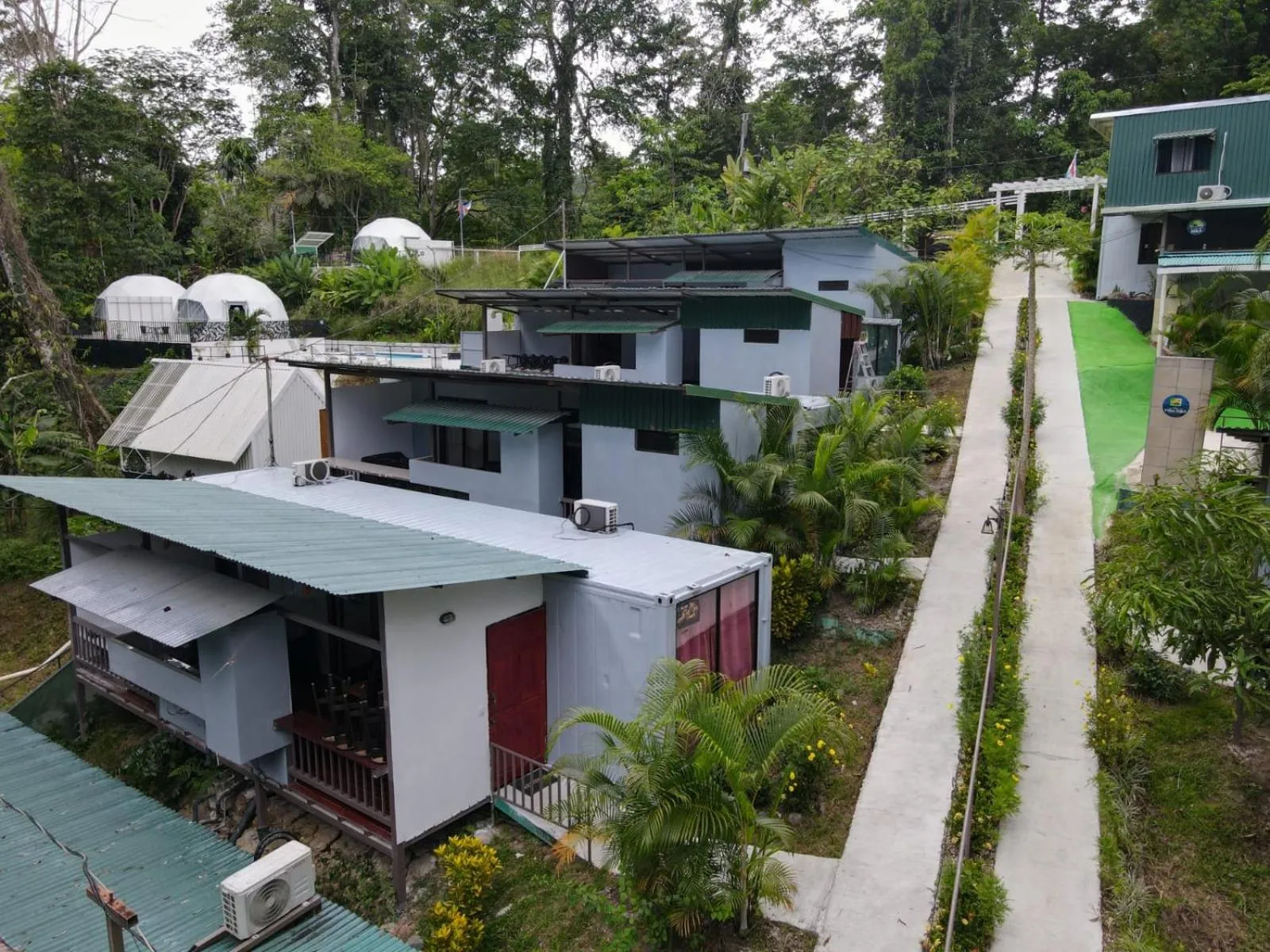 HOTEL, VILLAS y GLAMPINGS MYA -PUERTO VIEJO, Limon, CR