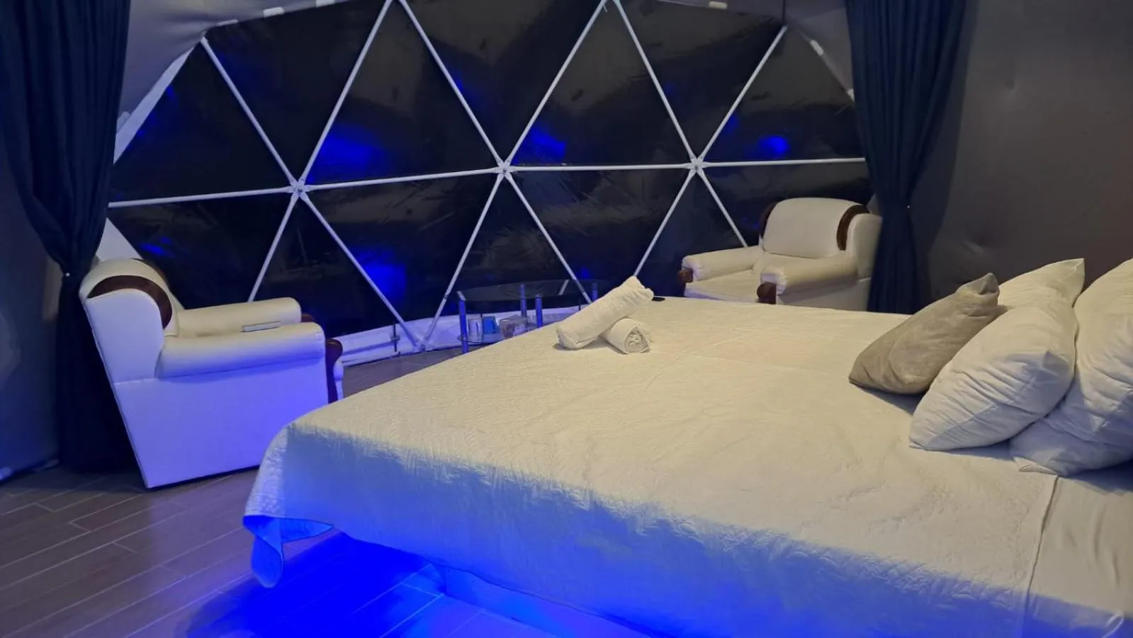 Bed in HOTEL, VILLAS y GLAMPINGS MYA -PUERTO VIEJO, Limon, CR