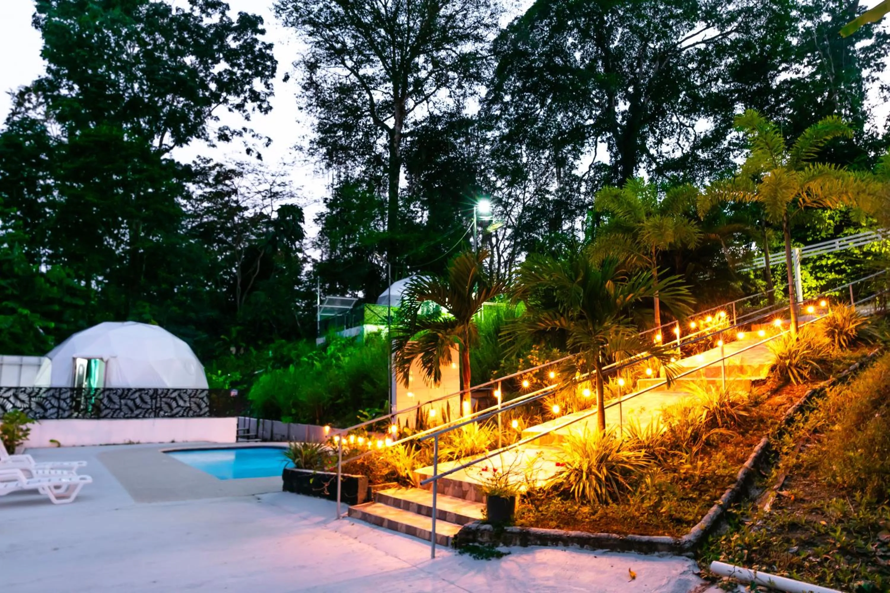 HOTEL, VILLAS y GLAMPINGS MYA -PUERTO VIEJO, Limon, CR