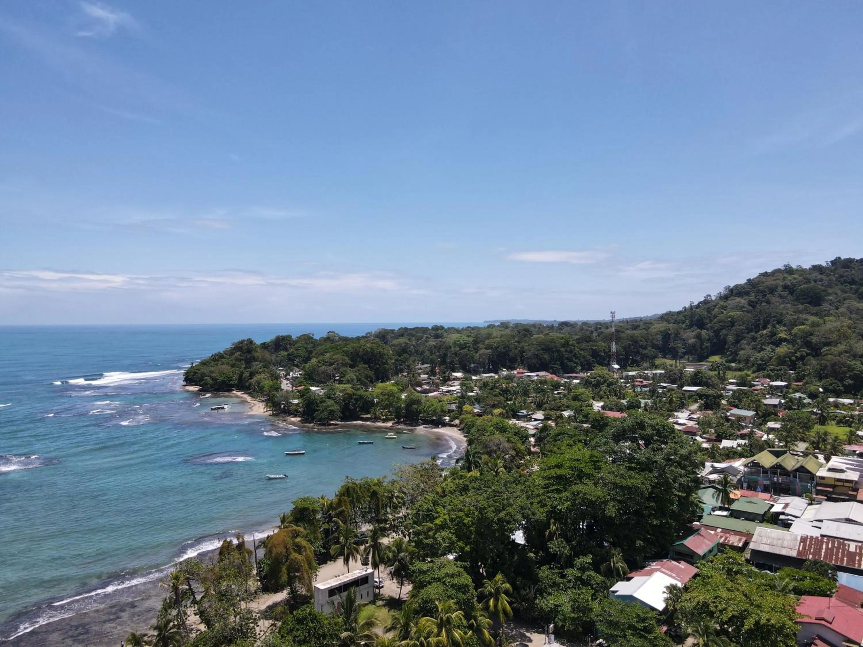 HOTEL, VILLAS y GLAMPINGS MYA -PUERTO VIEJO, Limon, CR