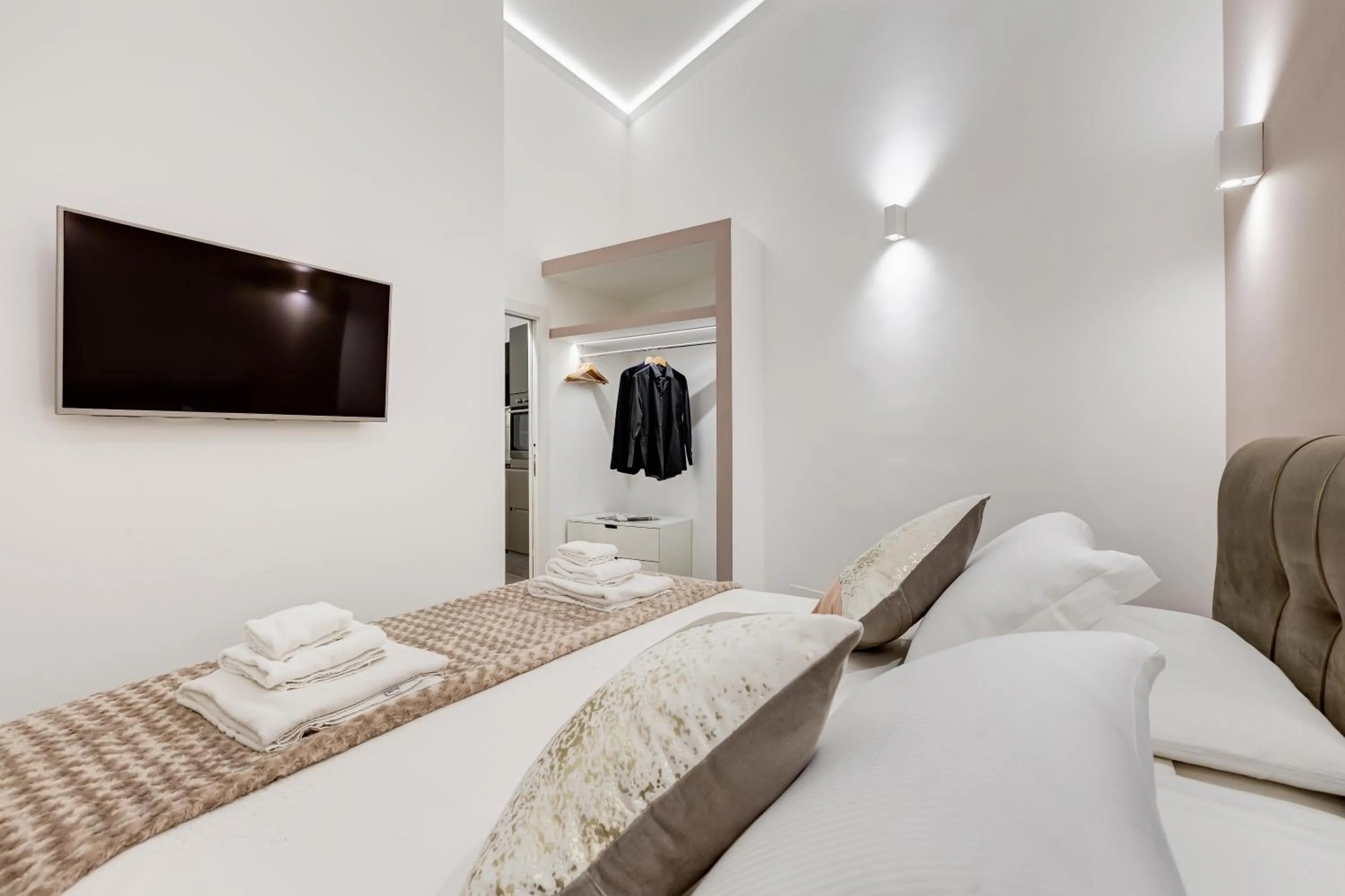 Bed in UnoSeiTre - Luxury Apartment & Suite