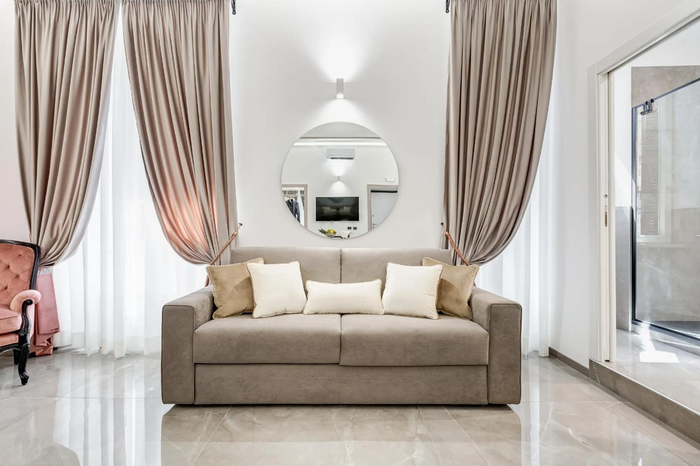 Living room in UnoSeiTre - Luxury Apartment & Suite