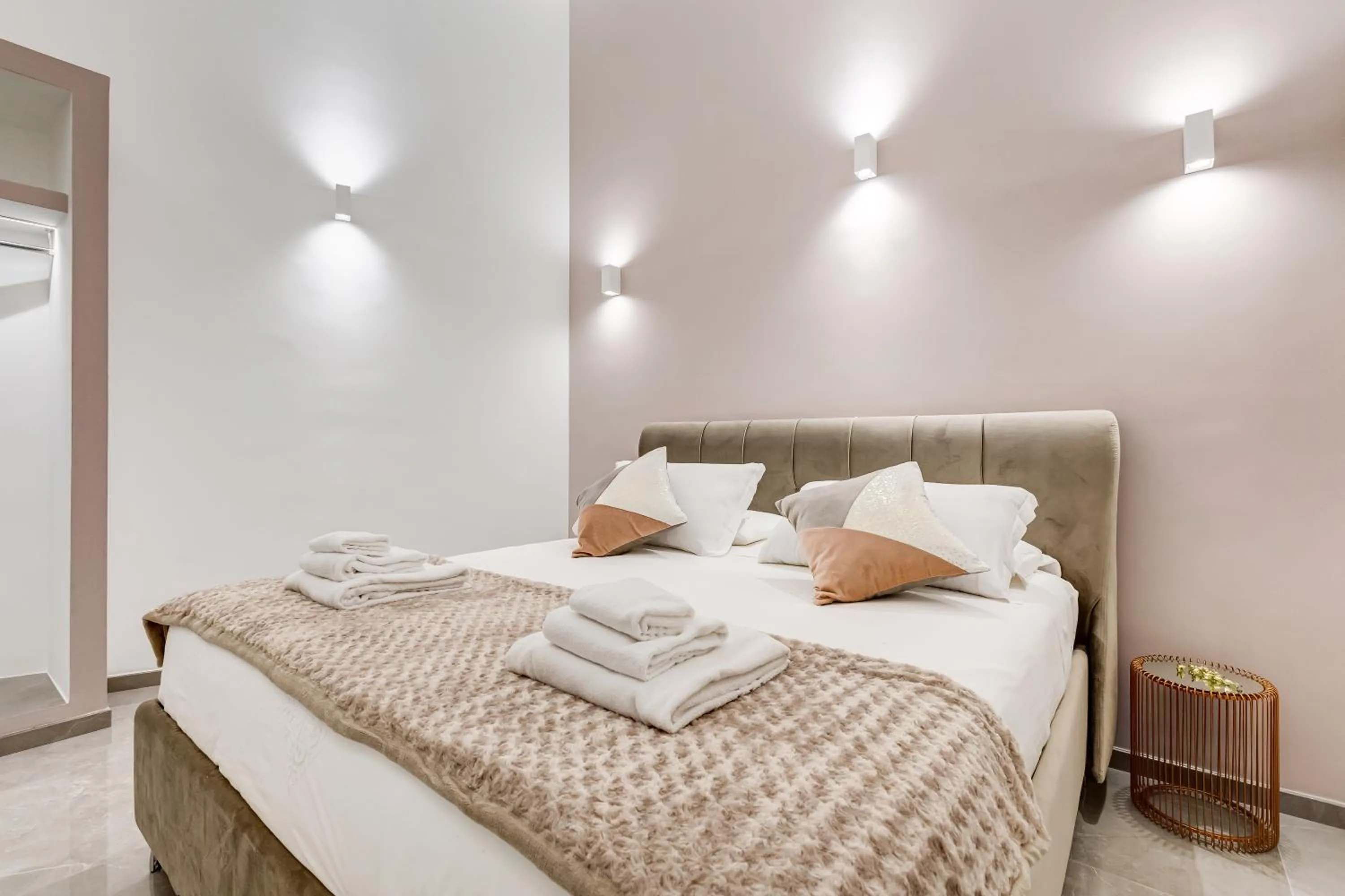 Bed in UnoSeiTre - Luxury Apartment & Suite