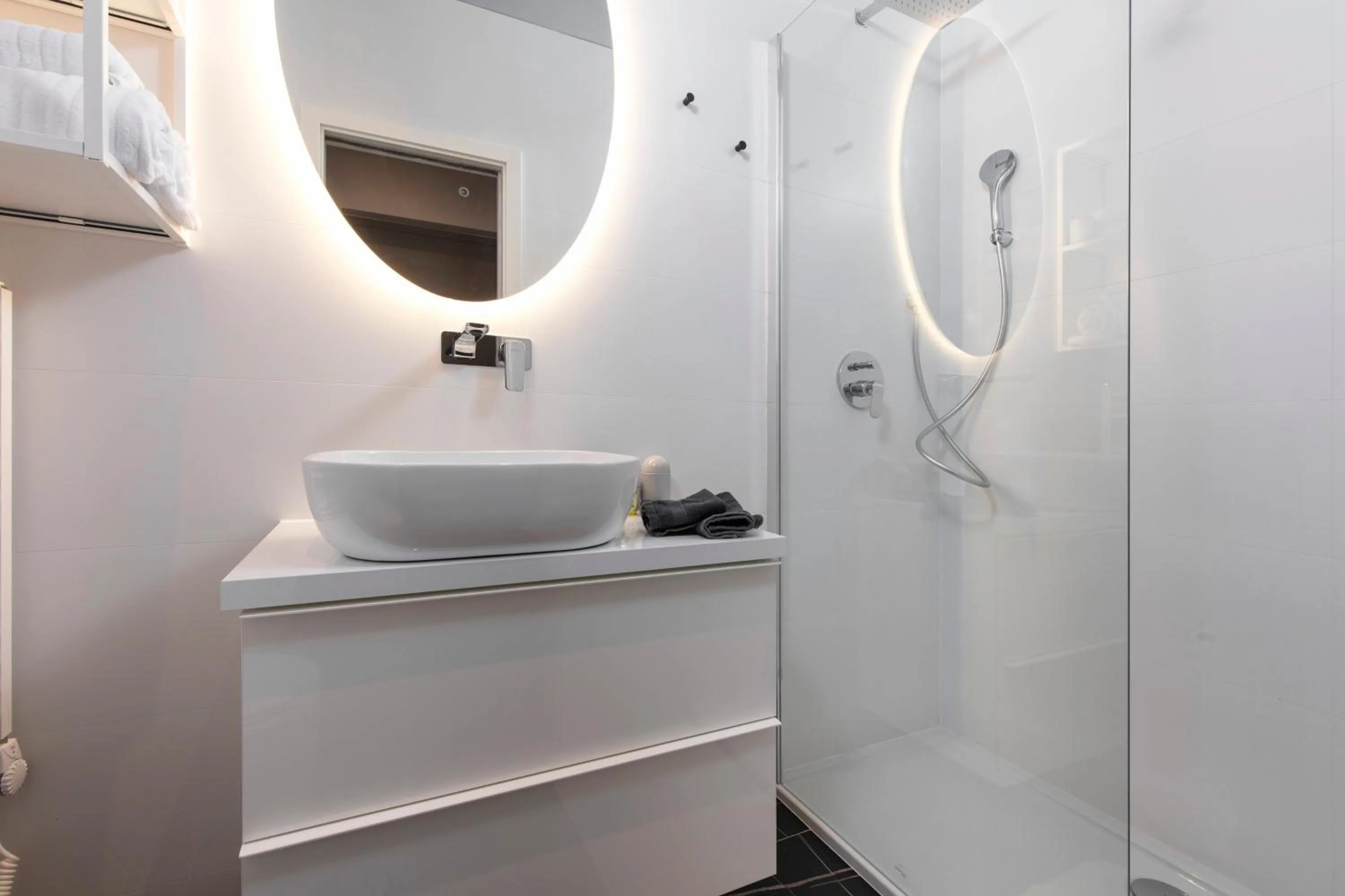 Bathroom in Aborda Rooms