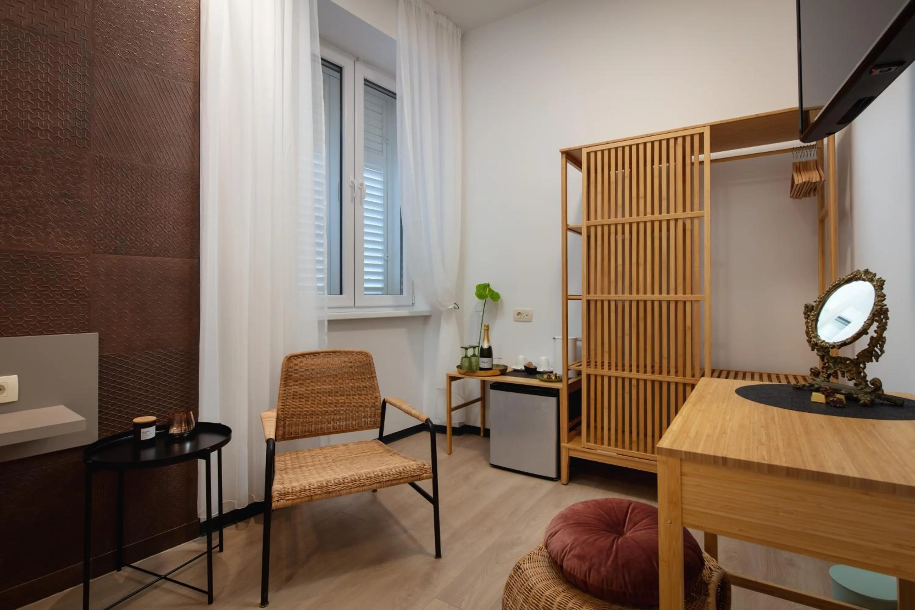 Seating area in Aborda Rooms