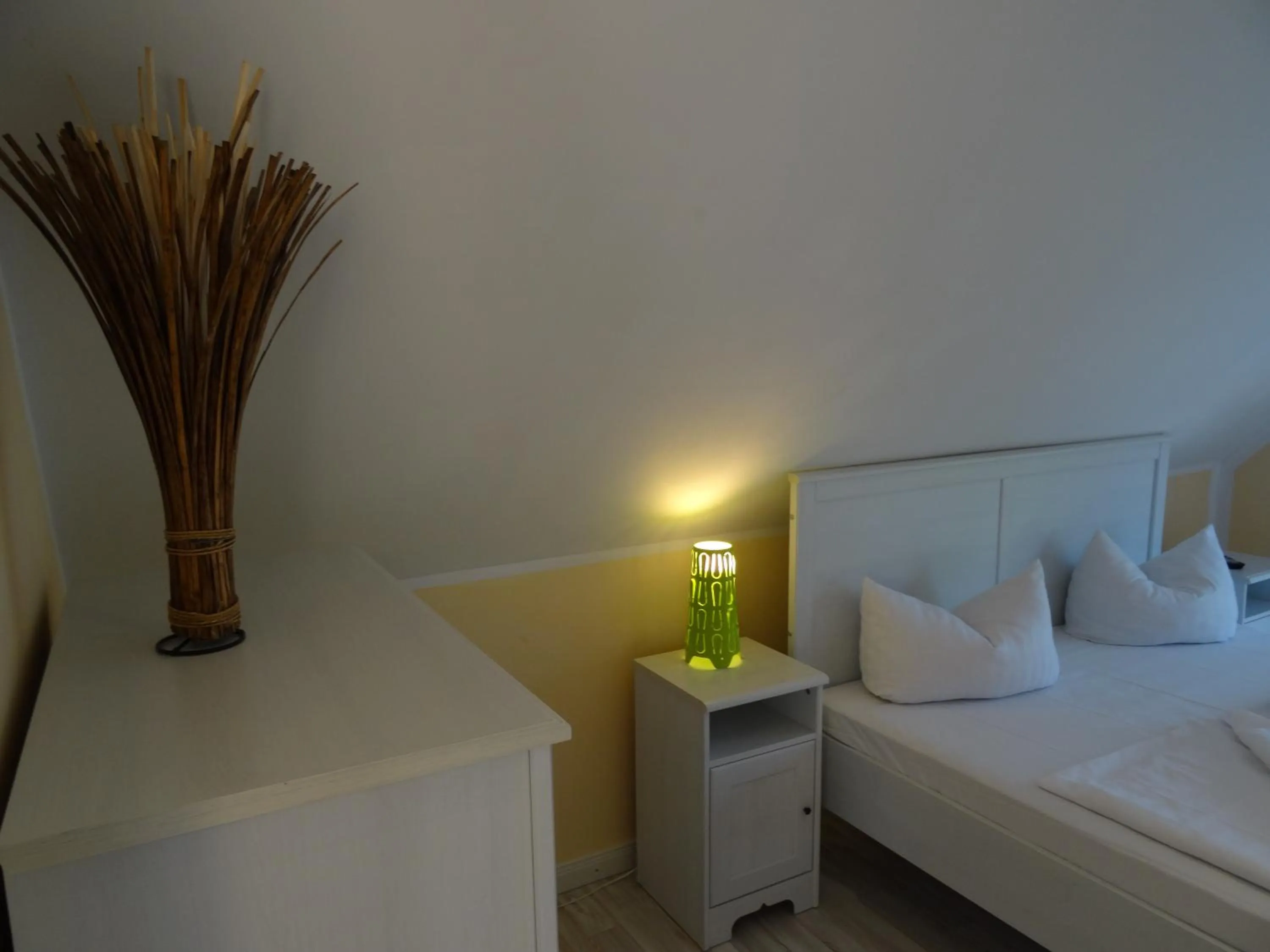 Bed in Airport Park Hotel MUC