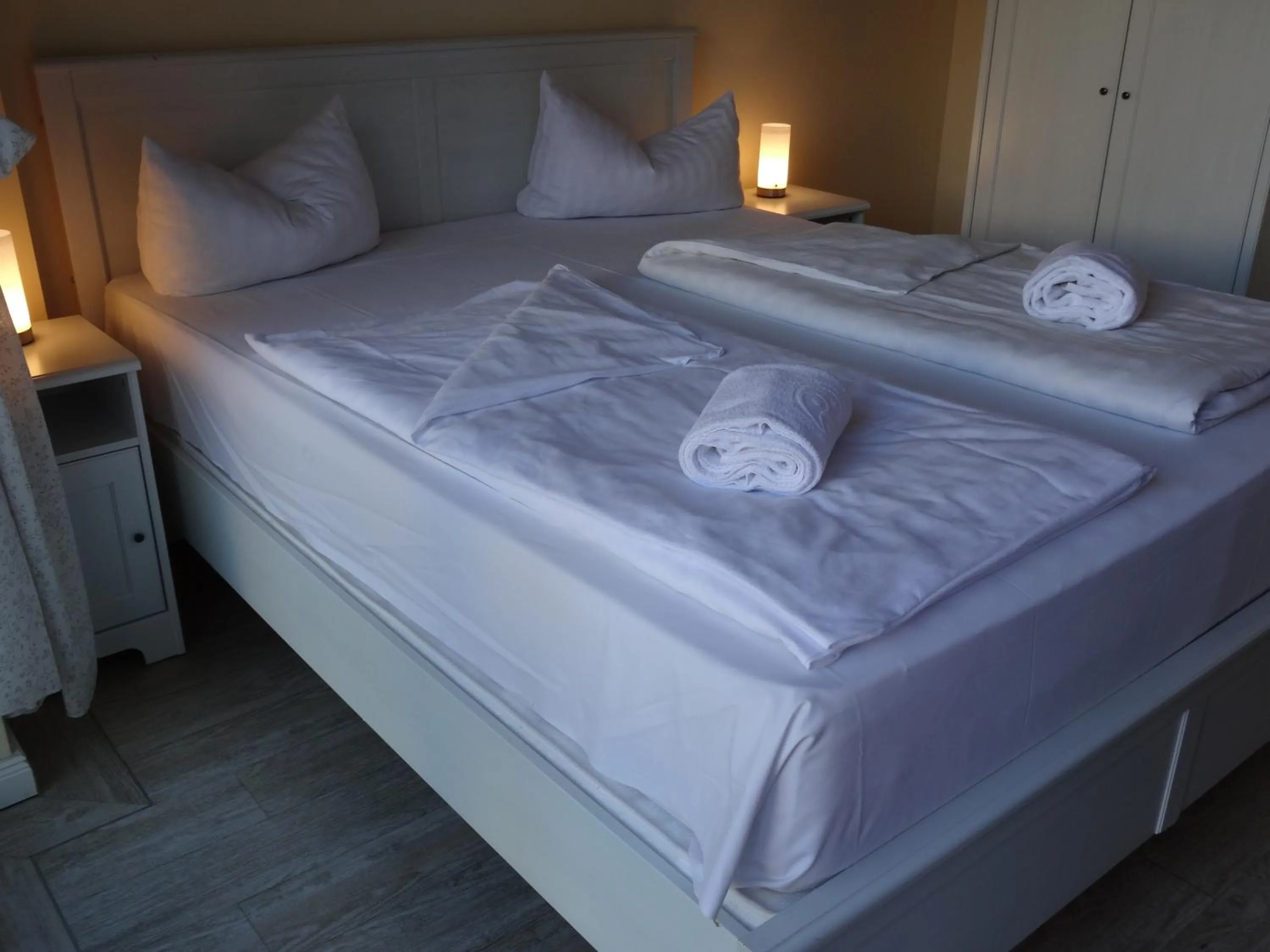 Bedroom, Bed in Airport Park Hotel MUC