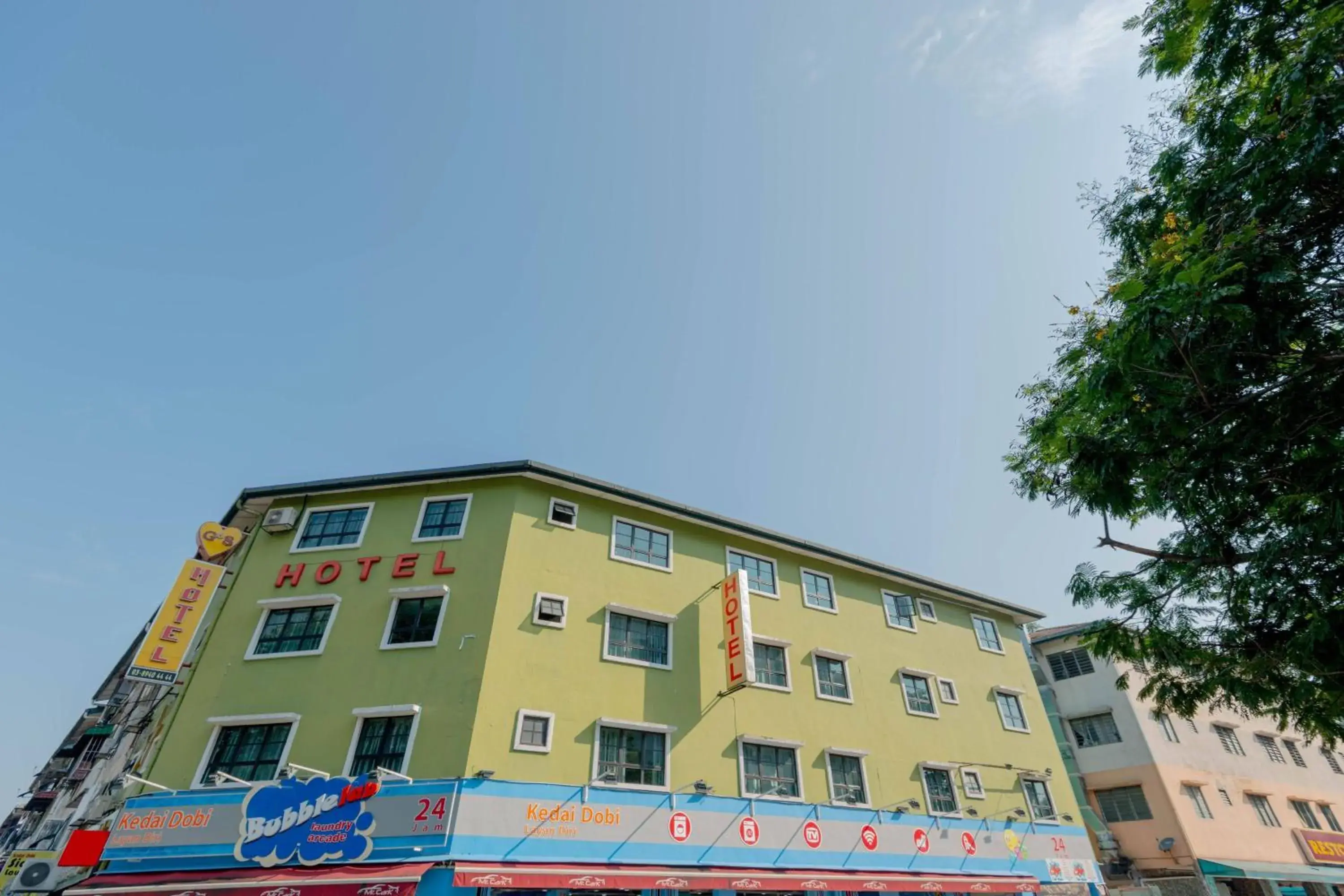 Property Building in OYO 89874 Gs Golden Star Hotel