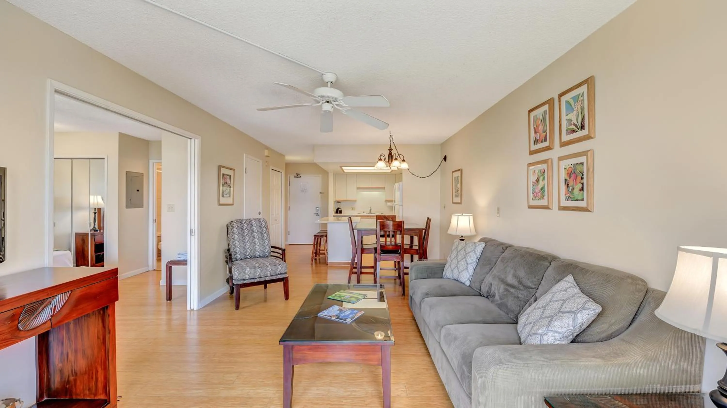 Property building in Castle At Maui Banyan