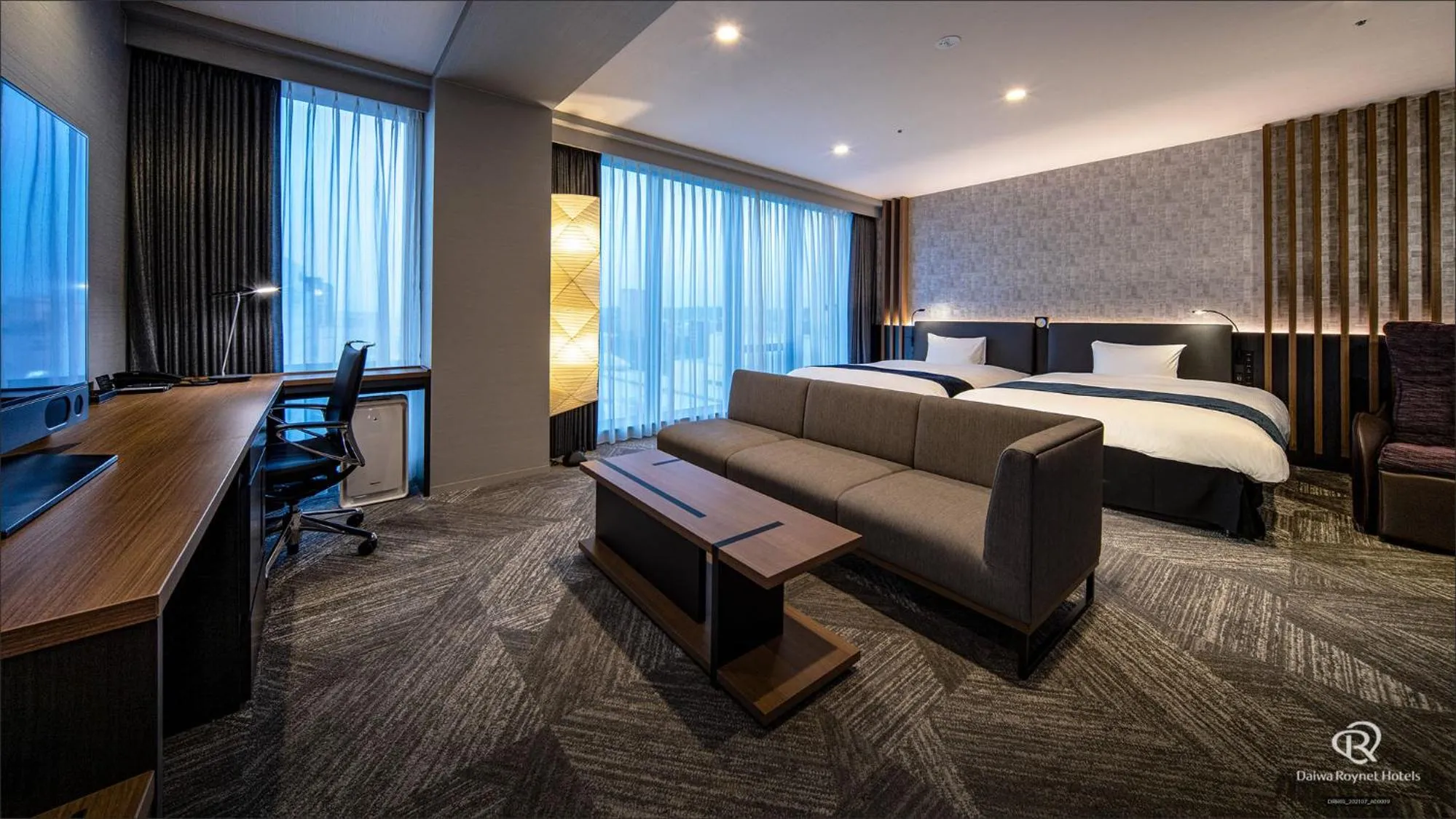 Photo of the whole room, Bed in Daiwa Roynet Hotel Kanazawa Eki Nishiguchi