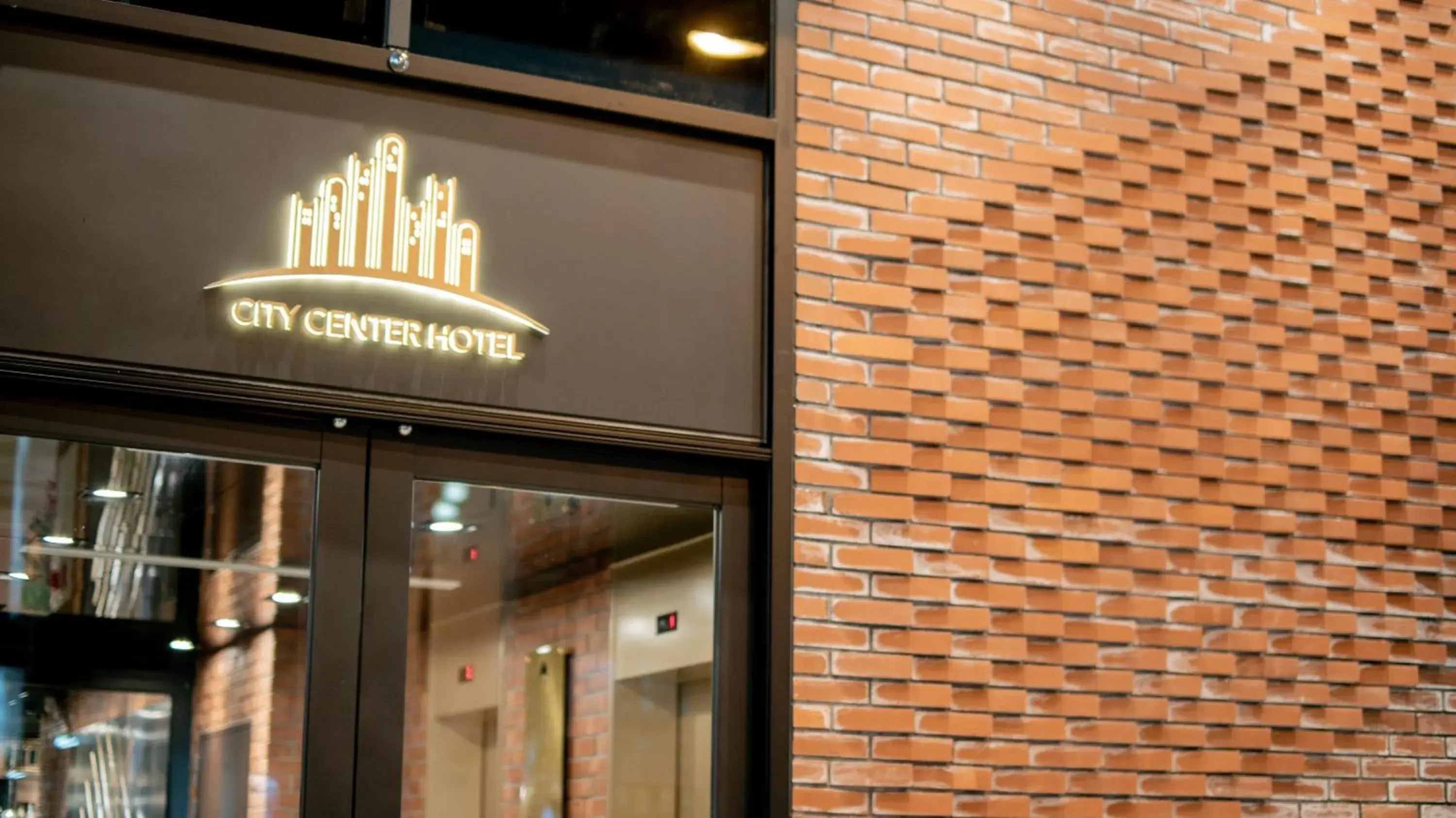 Facade/entrance in Hotel East Taichung Facade/entrance in Hotel East Taichung