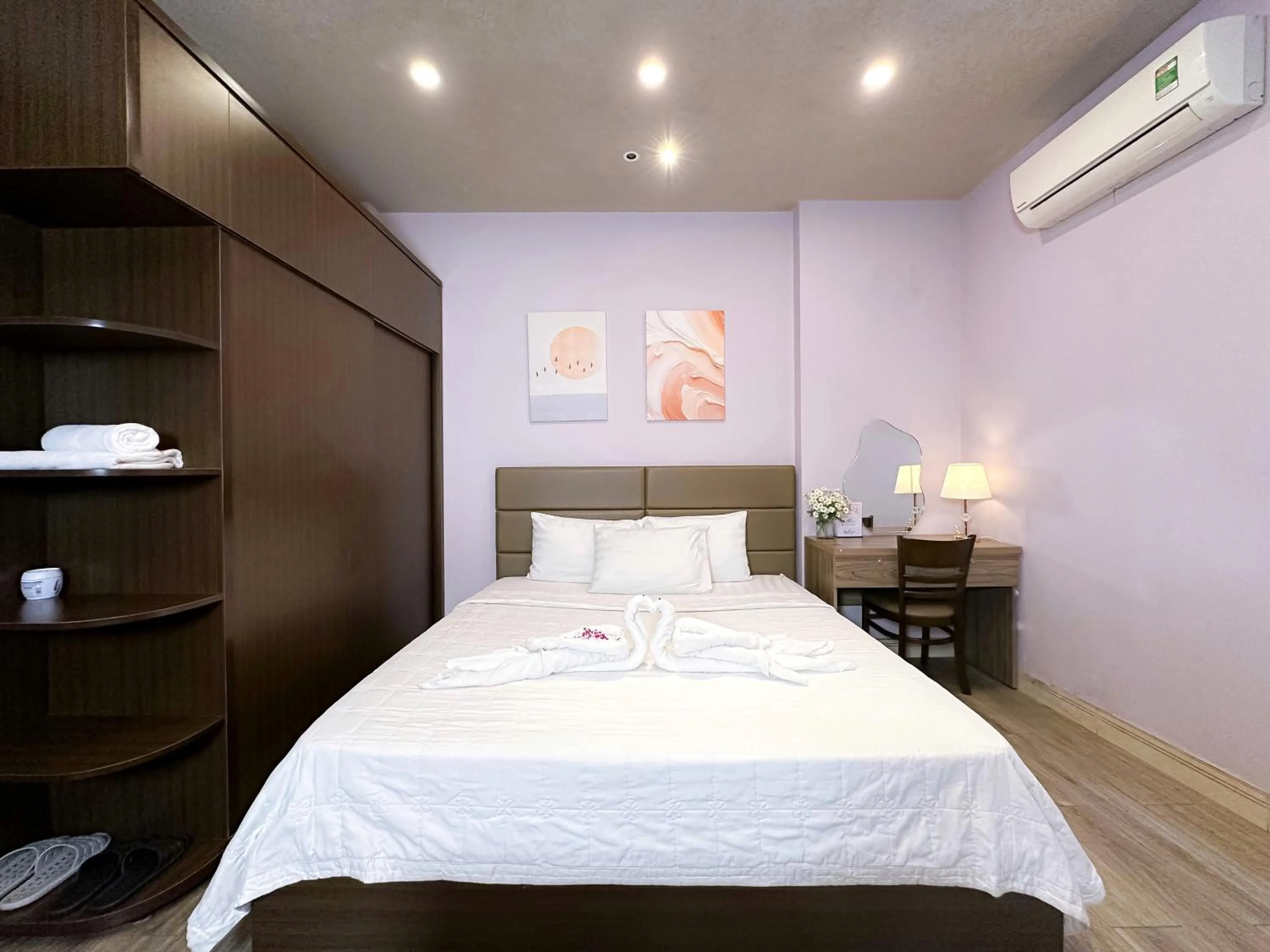 Bed in Eva Adam Hotel