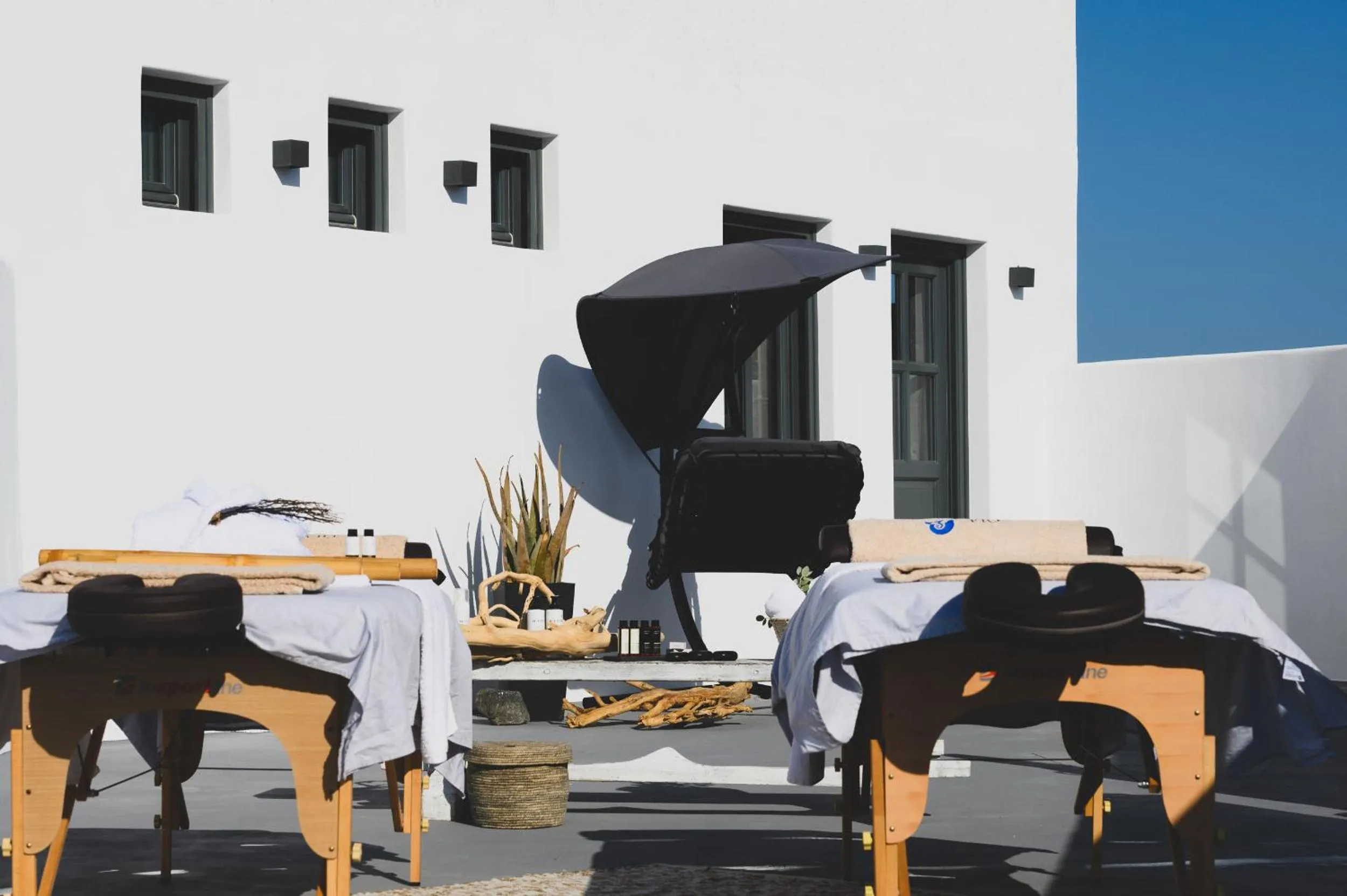 Massage in Santolia Art Suites