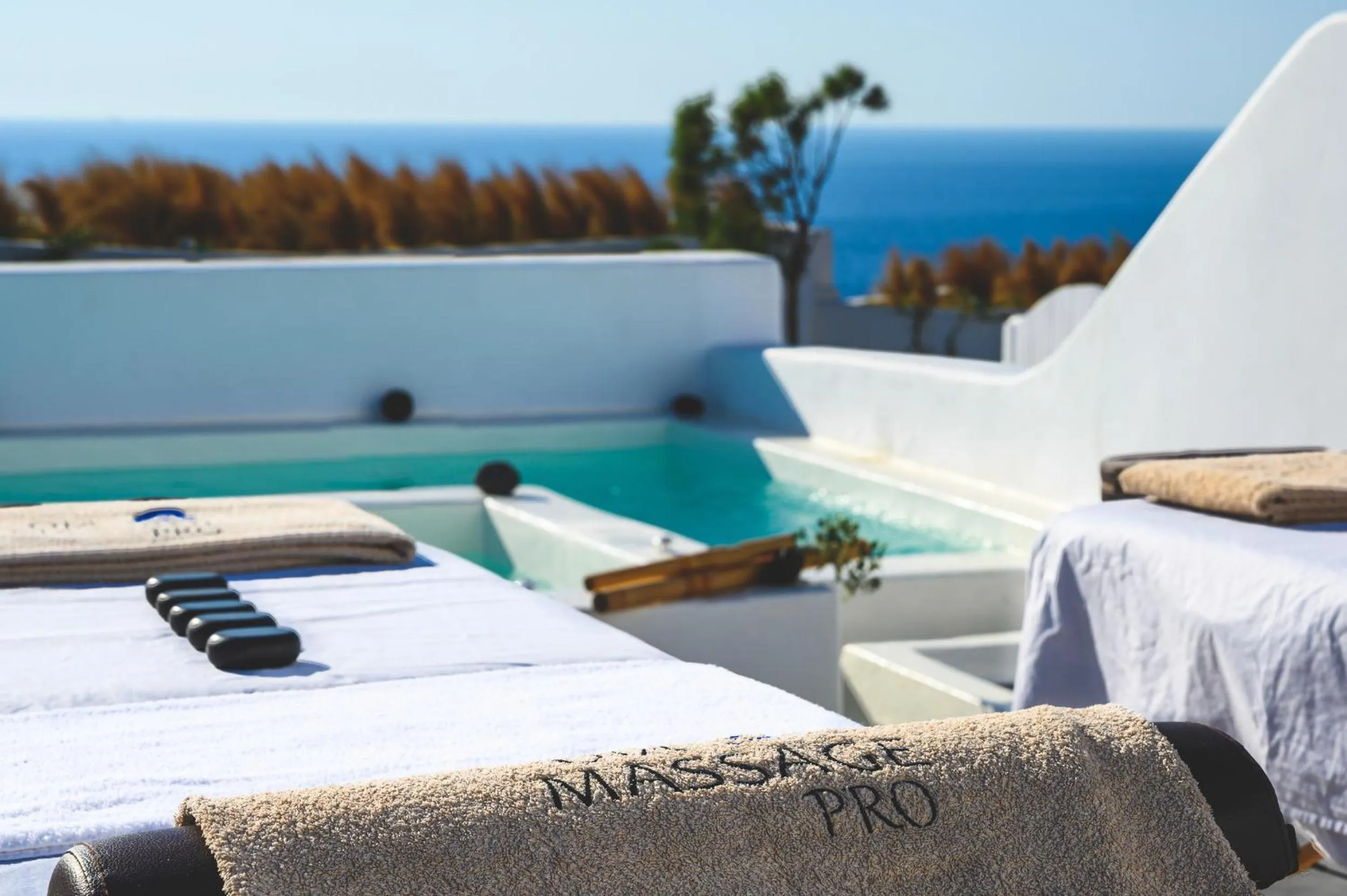 Hot Tub in Santolia Art Suites