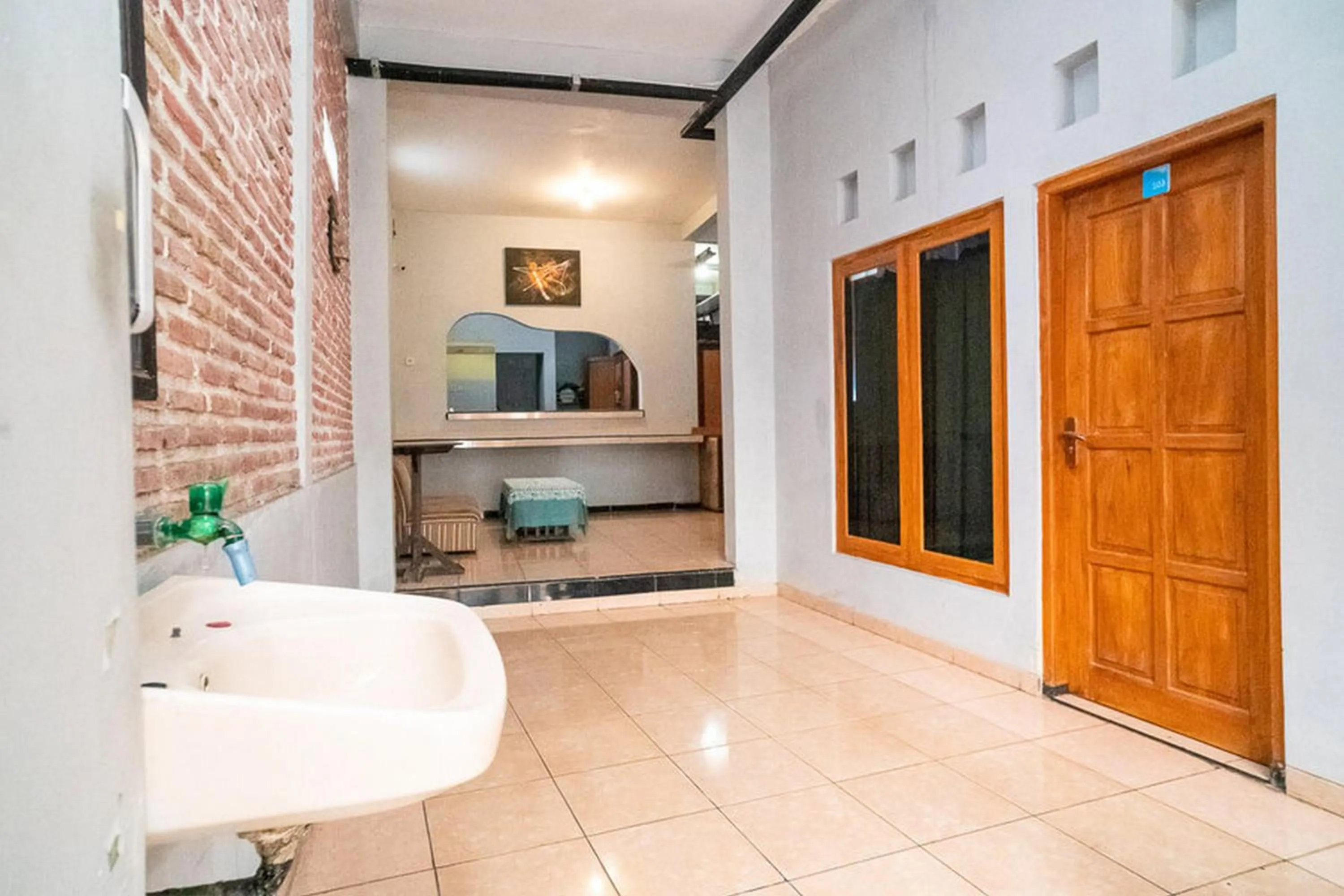 RedDoorz at Jotel Guest House Medan