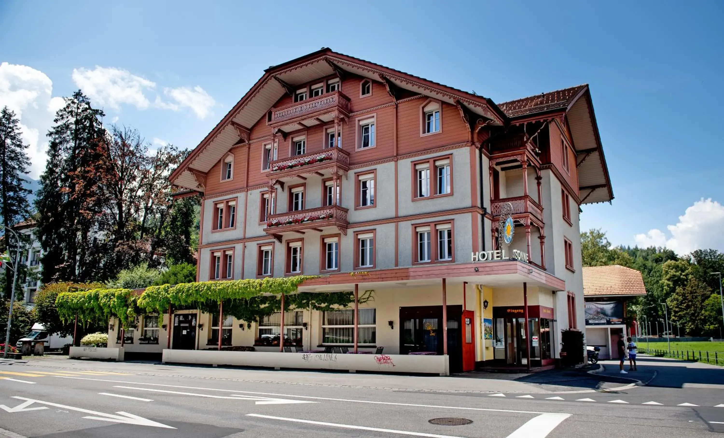 Summer, Property Building in Hotel Sonne Interlaken-Matten