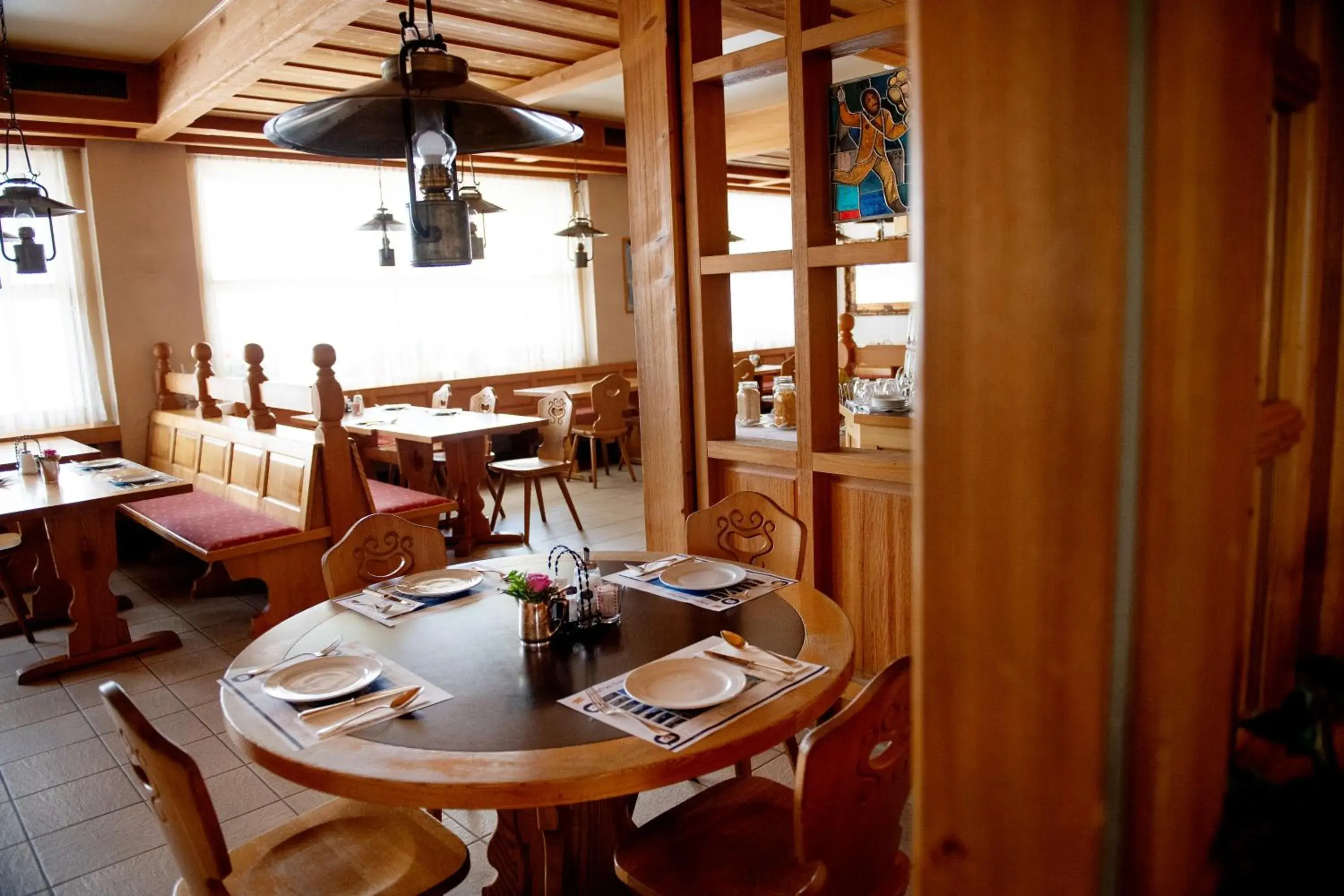 Restaurant/Places to Eat in Hotel Sonne Interlaken-Matten