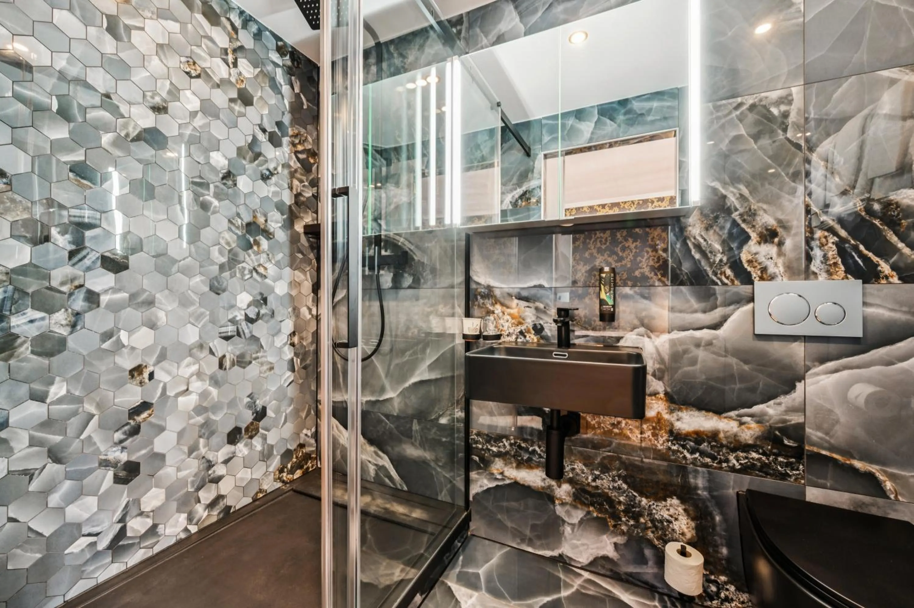 Bathroom in Hotel Sonne Interlaken-Matten