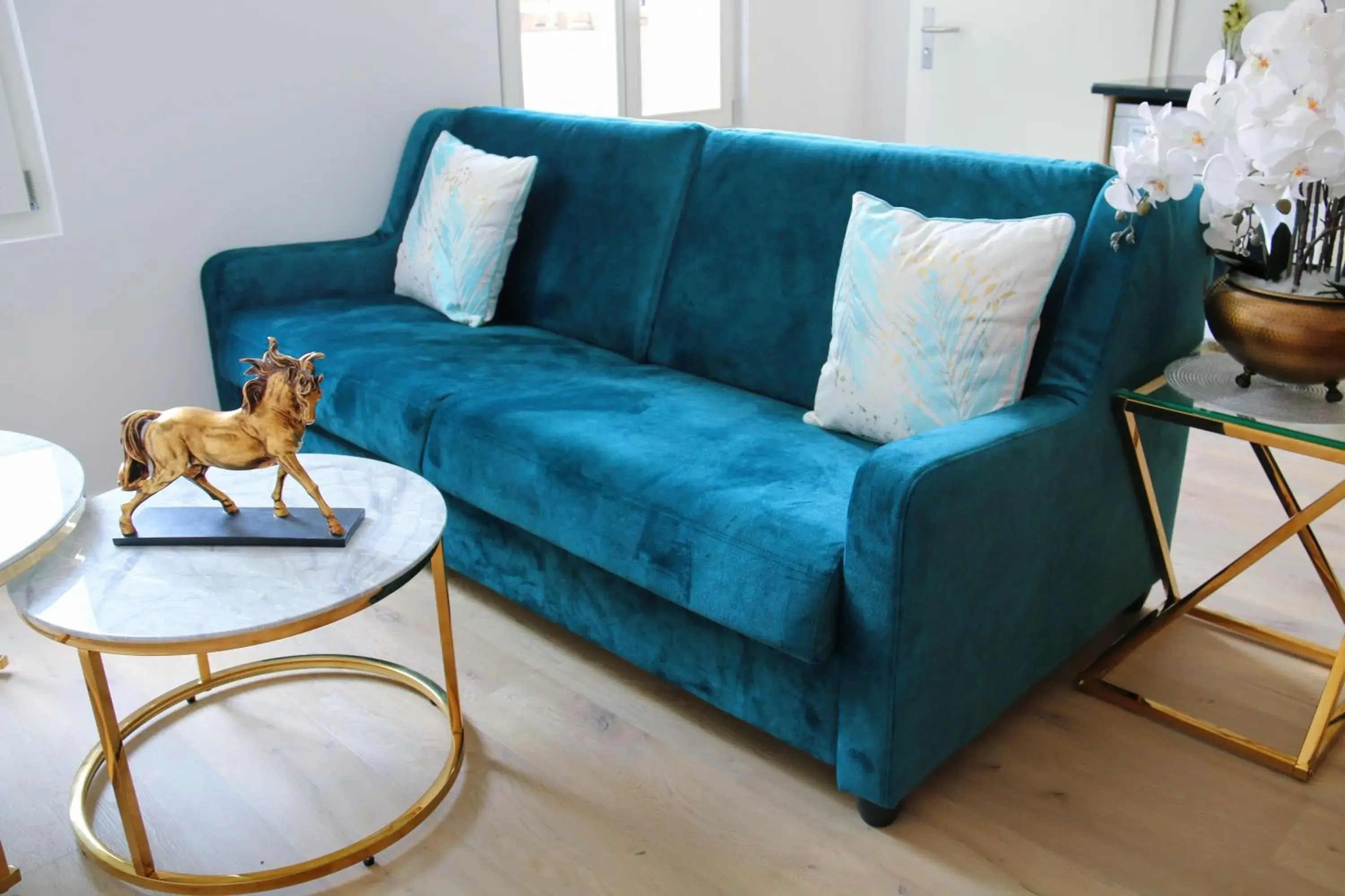 Living room, Seating Area in Hotel Sonne Interlaken-Matten