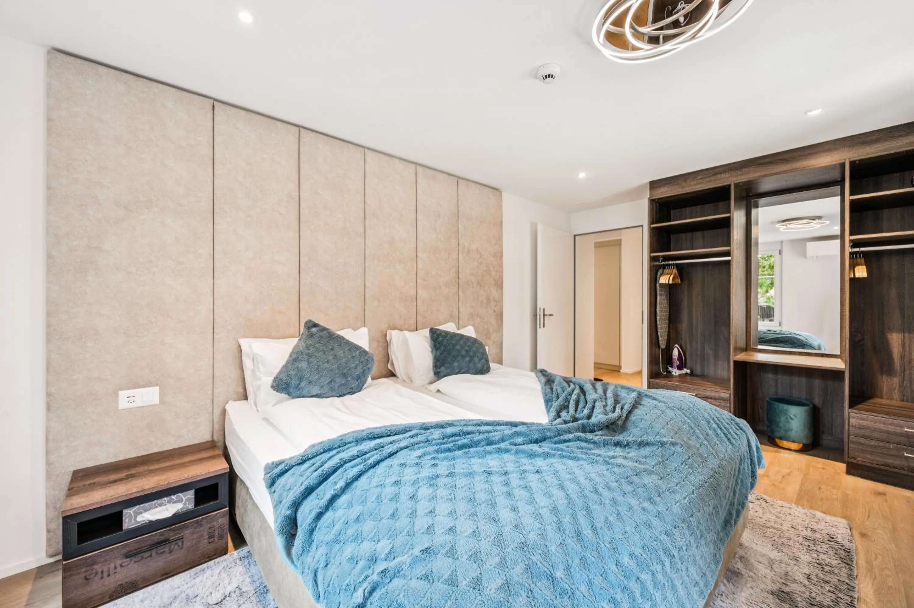 Bedroom, Bed in Hotel Sonne Interlaken-Matten