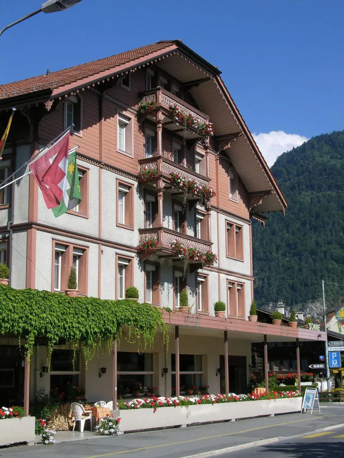 Property Building in Hotel Sonne Interlaken-Matten