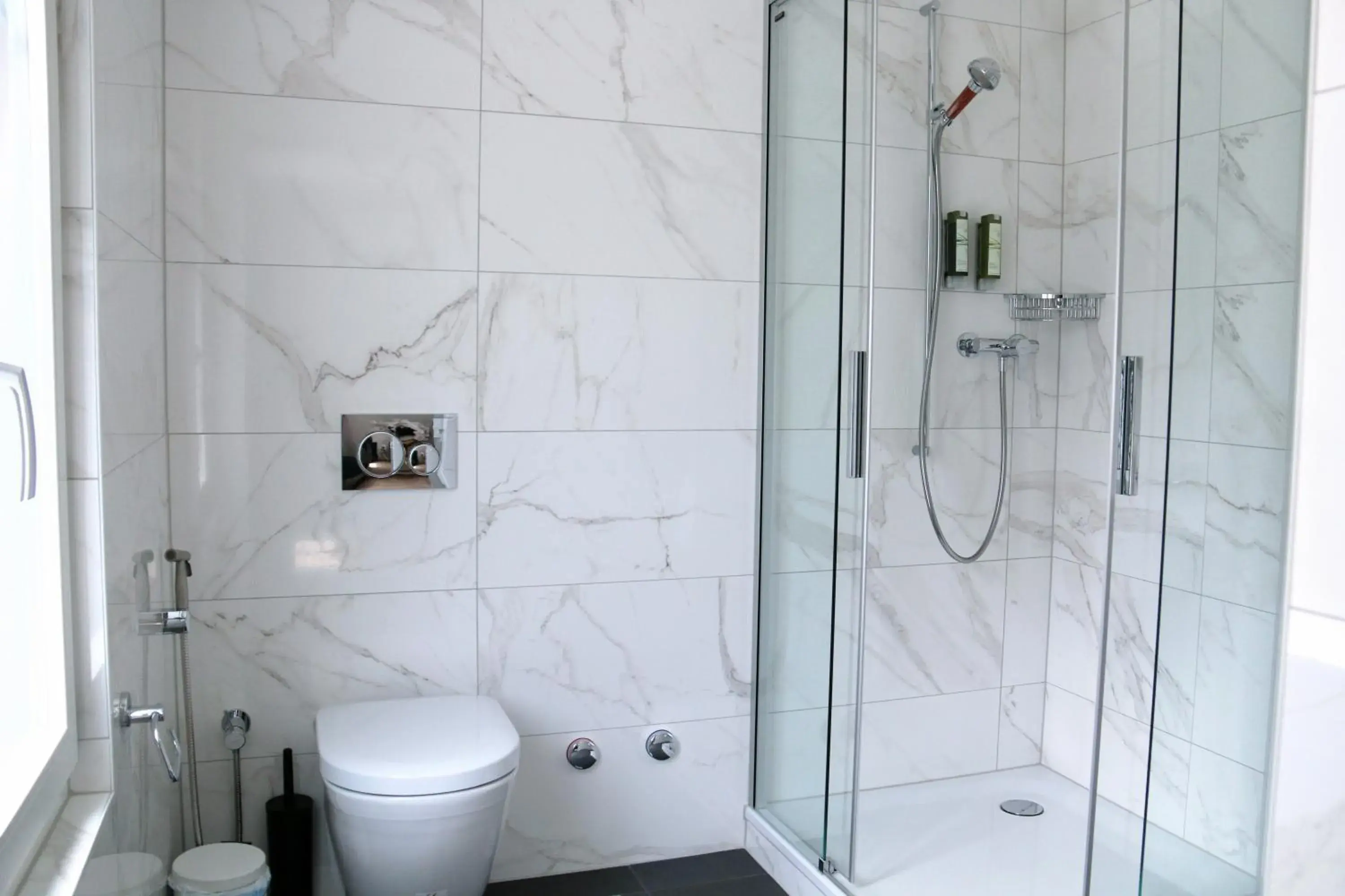 Shower, Bathroom in Hotel Sonne Interlaken-Matten