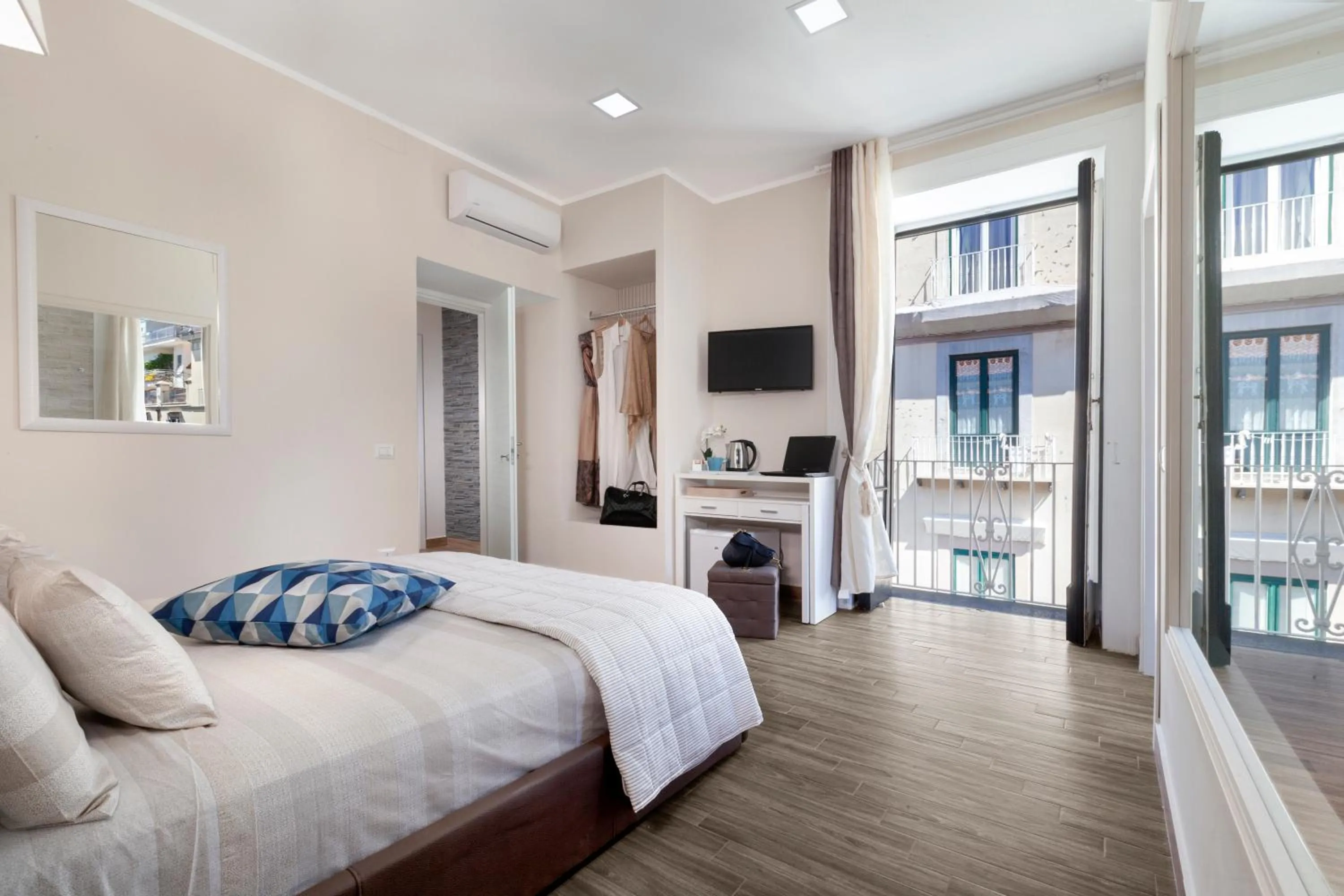 Emma luxury room