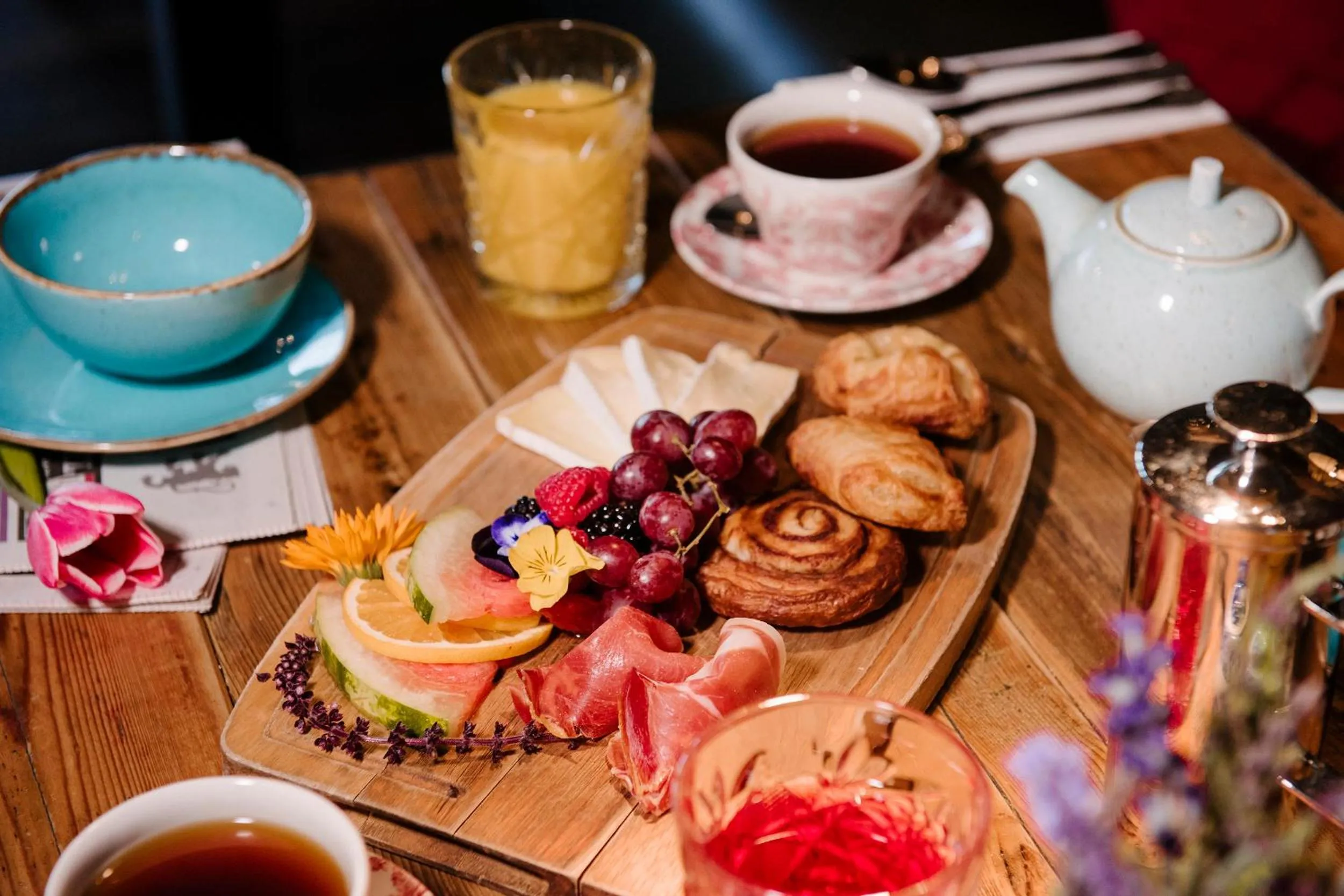 Restaurant/places to eat in Newton Hall