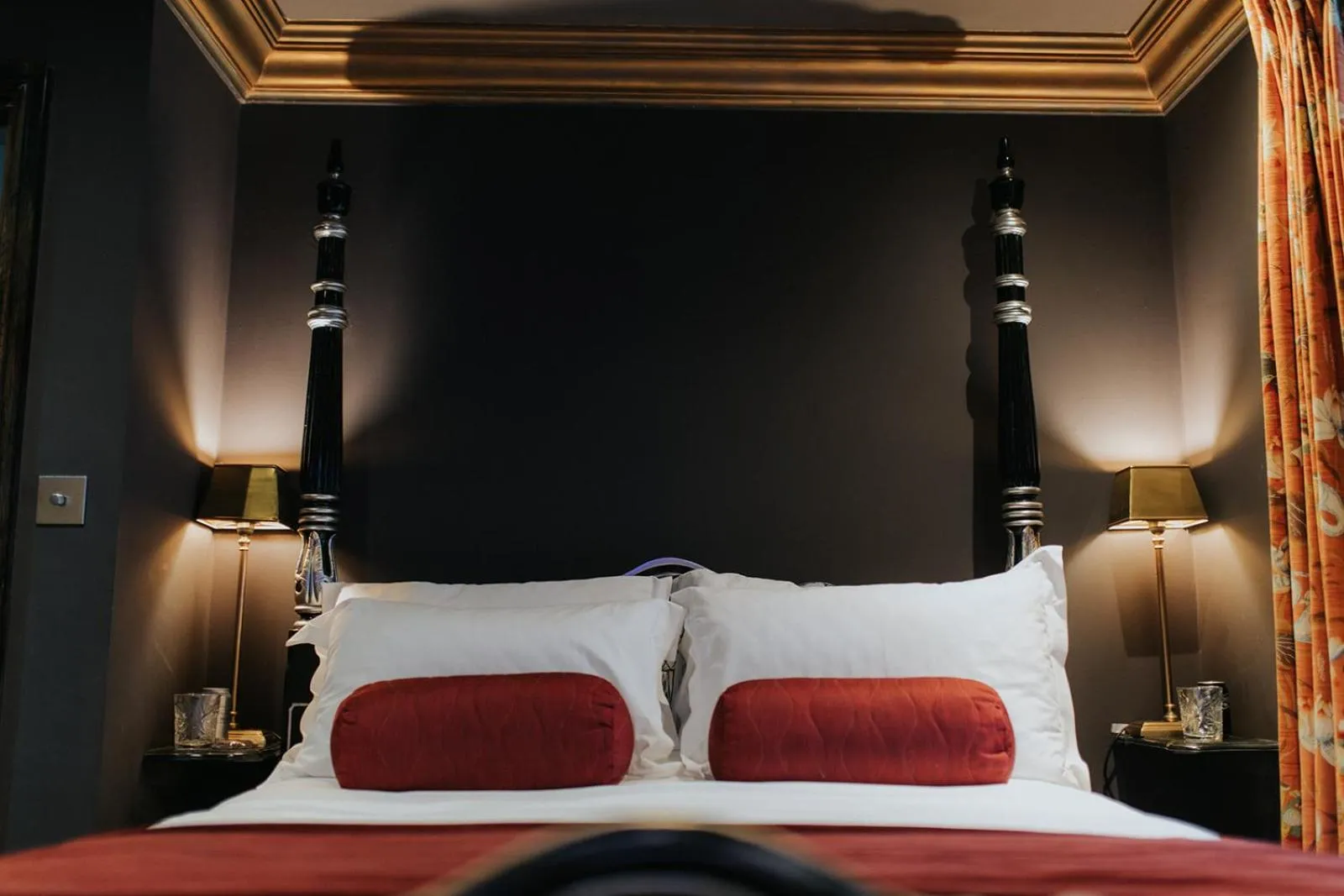 Bedroom, Bed in Newton Hall